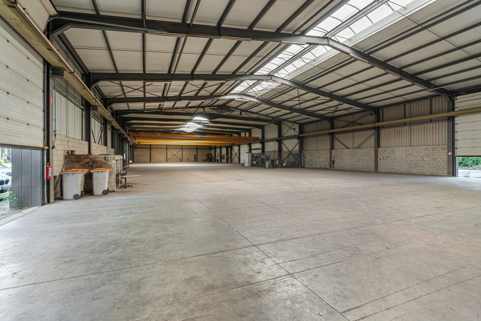 Bedrijfsgebouw met woonst te huur foto 11