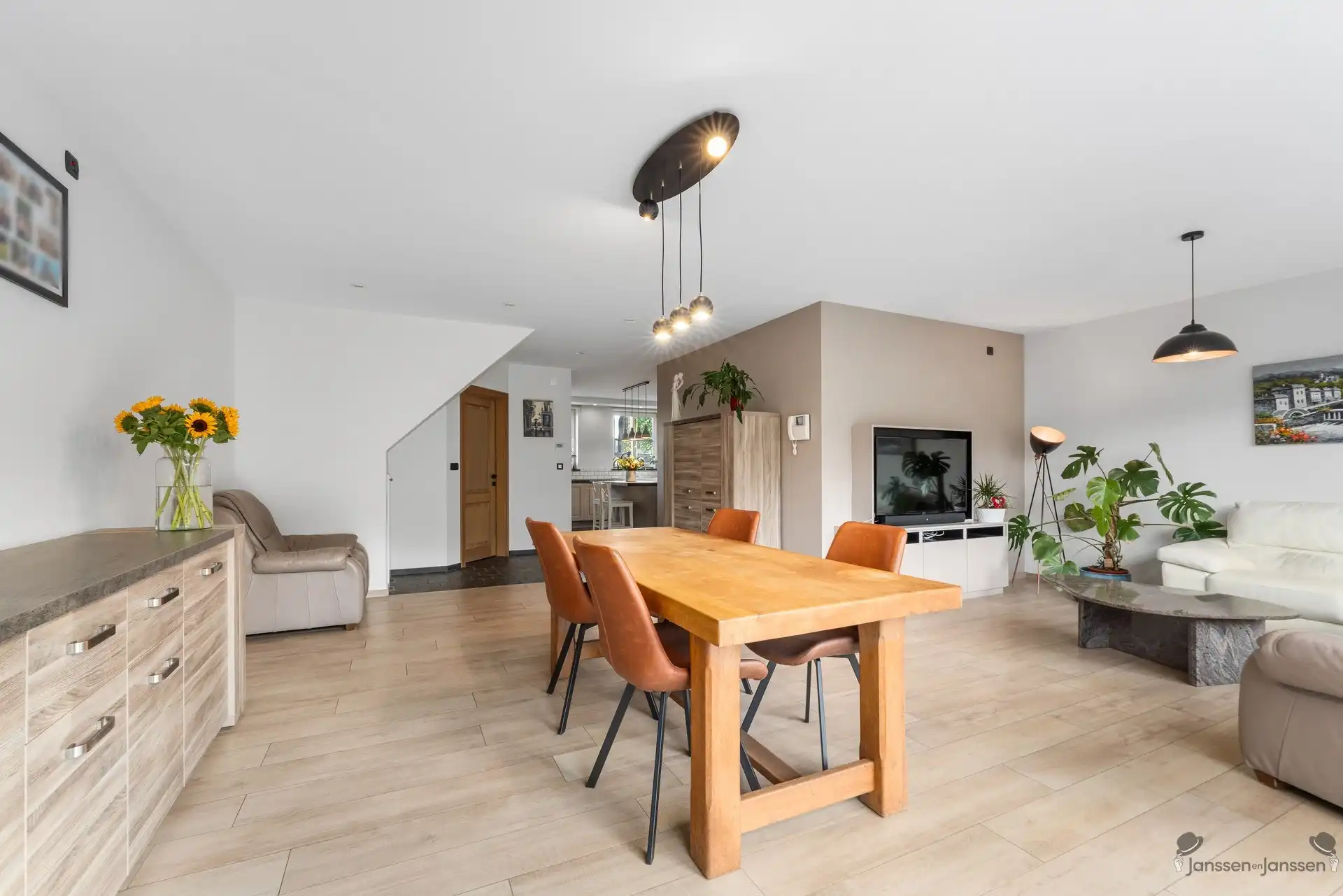 Instapklare halfopen bebouwing met EPC A op toplocatie in Schilde foto 4