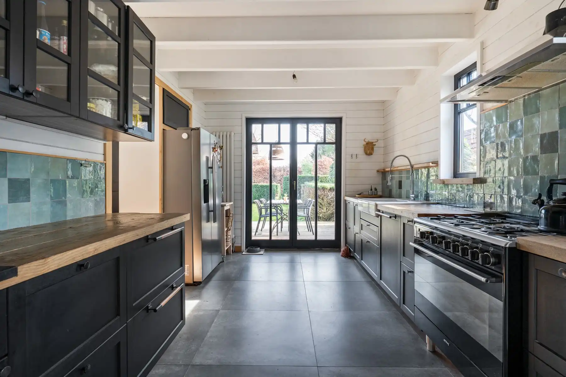 Charmante halfopen woning met polyvalent bijgebouw foto 9