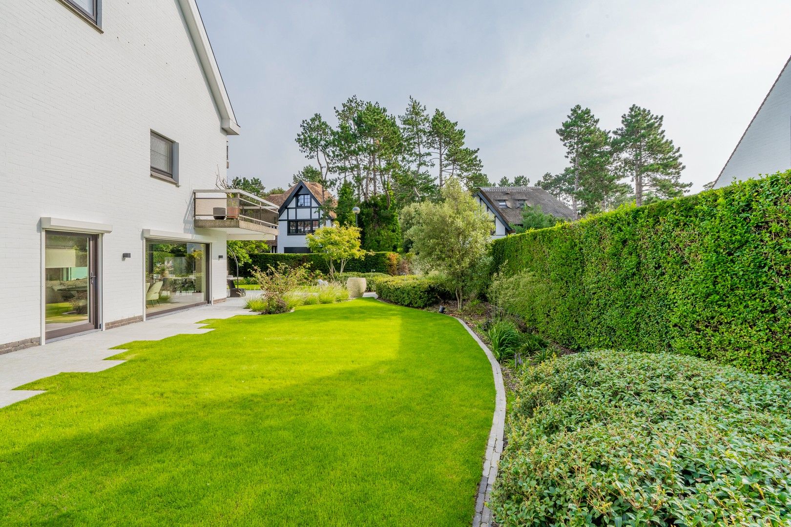 Magnifiek tuinappartement met tuin op het zuid-westen, rustig gelegen in het Zoute. foto 11