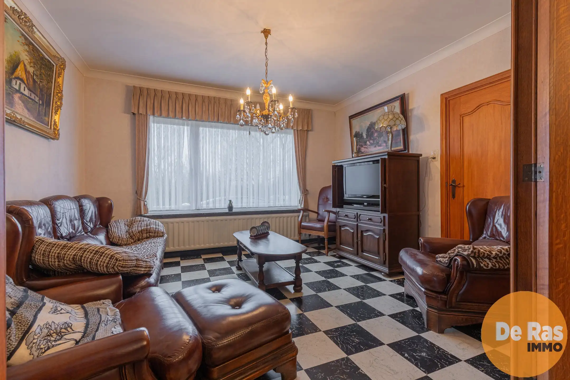 HERZELE - Vrijstaande woning in een landelijke omgeving foto 5