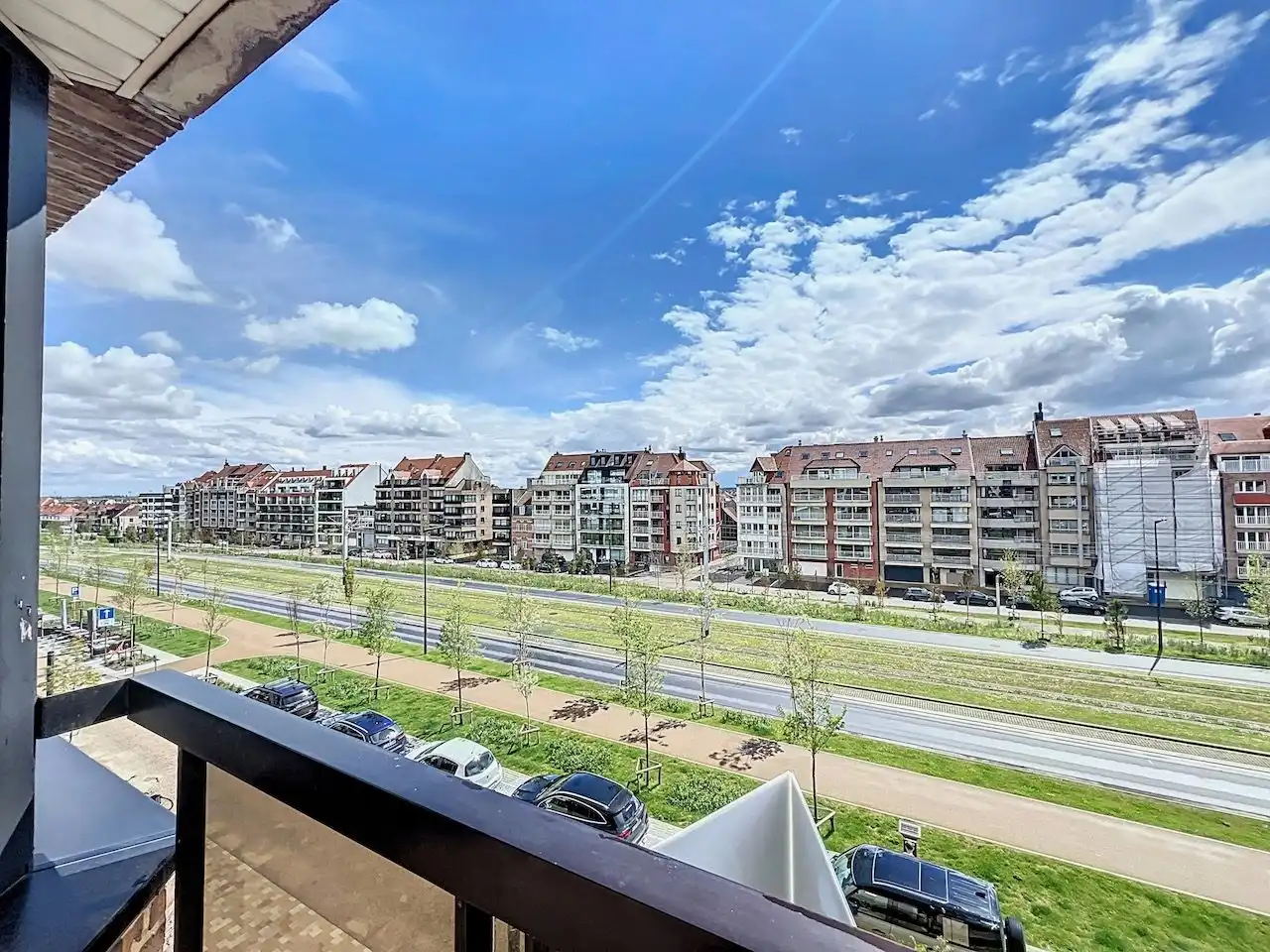 Verzorgd en uitstekend gelegen 2-slaapkamerappartement op de Graaf d’Ursellaan foto 13