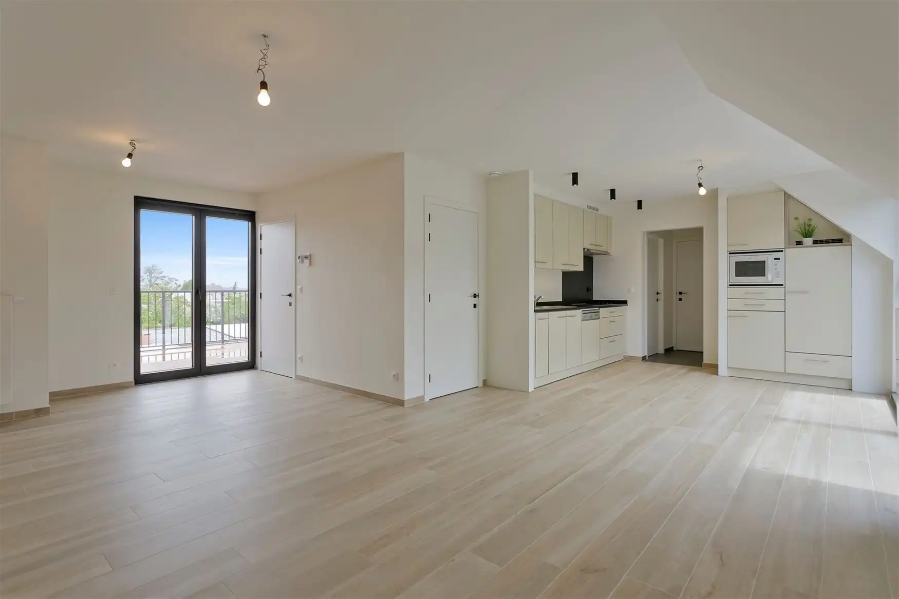 Recent appartement met 2 terrassen foto 3