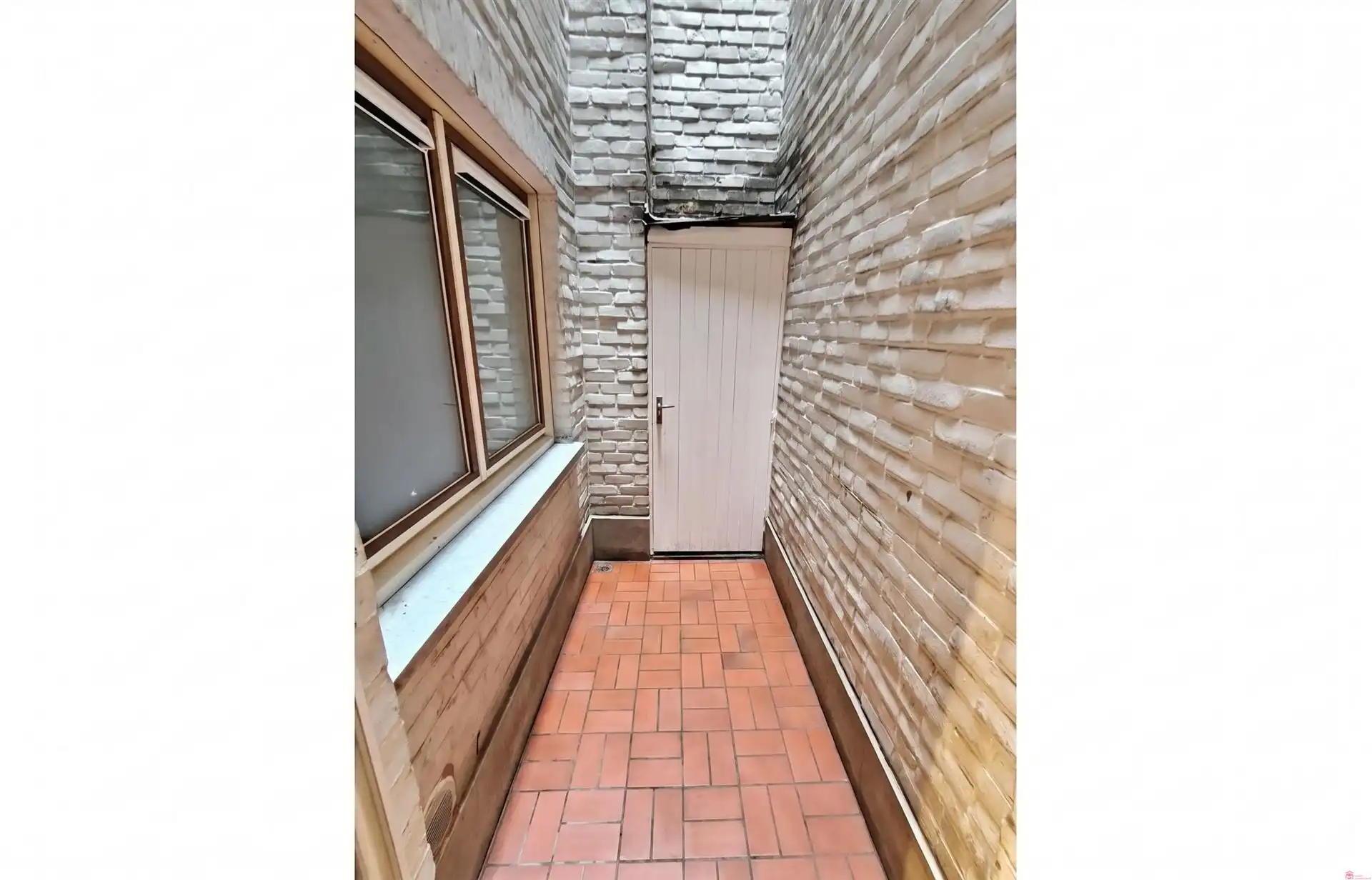 Instapklaar gelijkvloers appartement in hartje Kortrijk foto 11