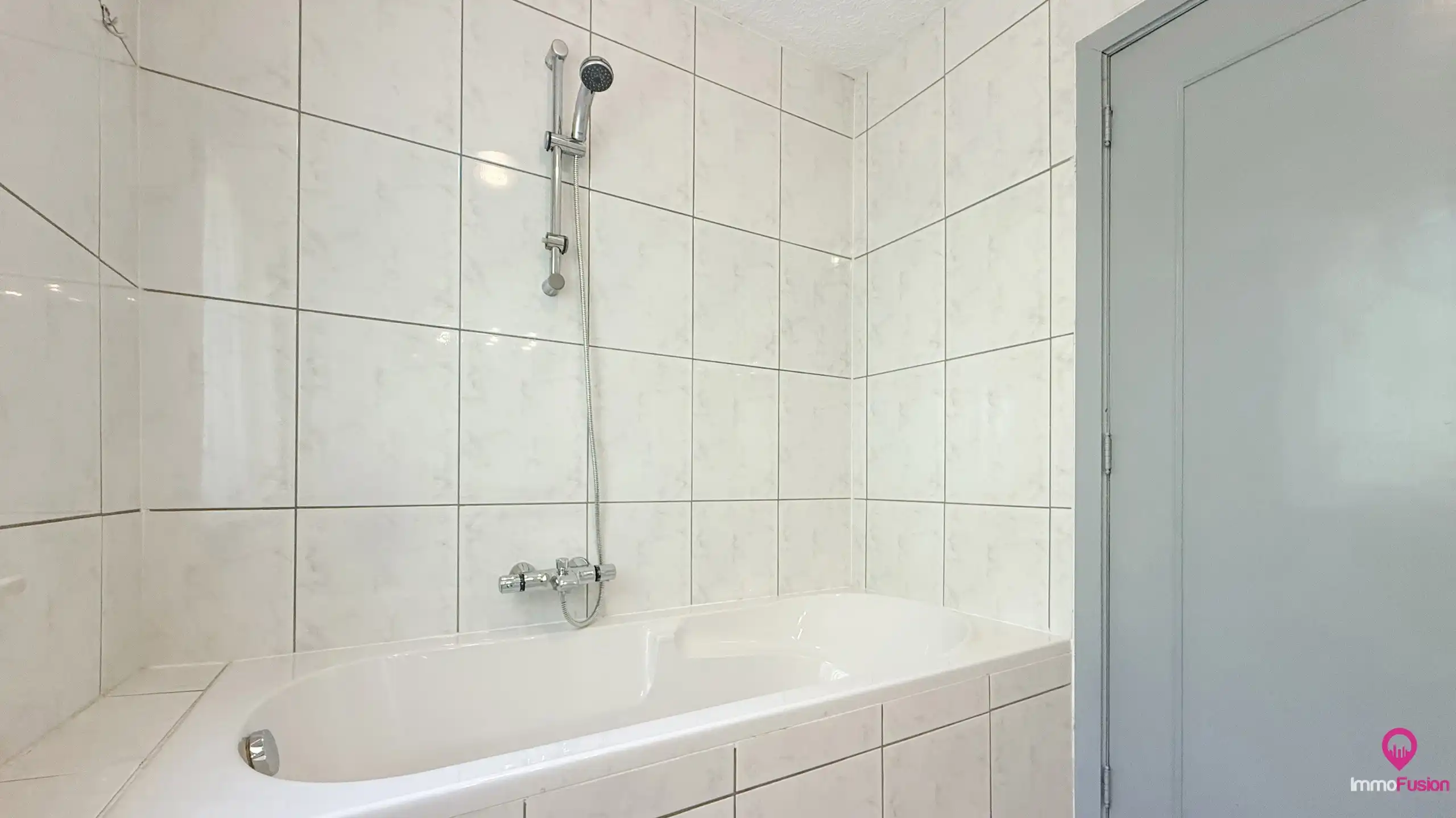 Ruime open bebouwing van 328m² met 5 slpk op toplocatie! foto 30