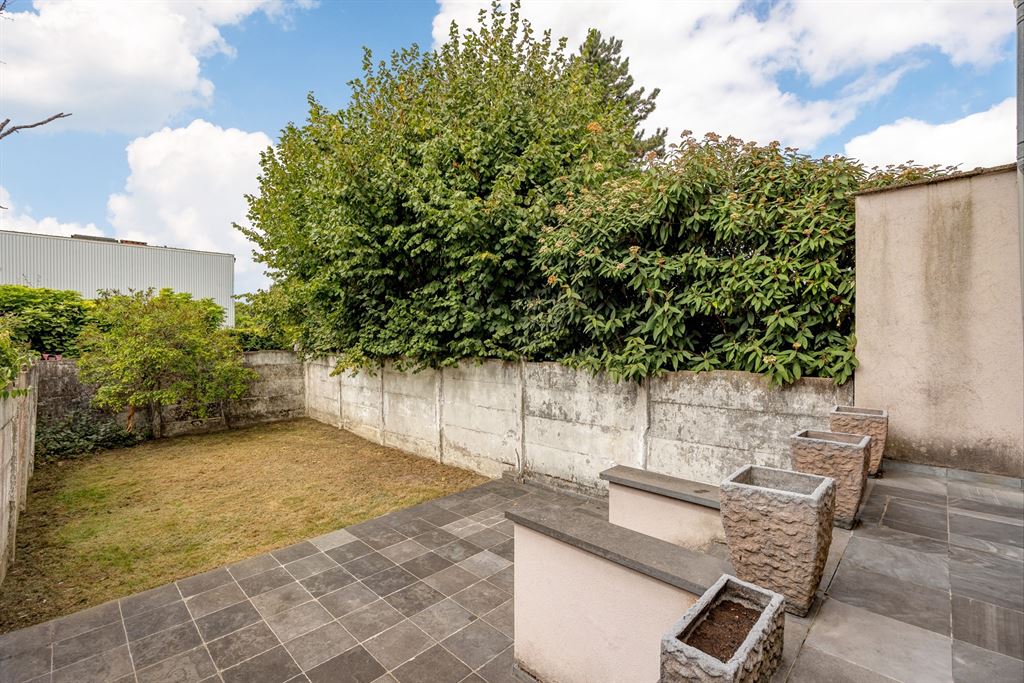 Toffe woning met garage en gezellige tuin foto 7