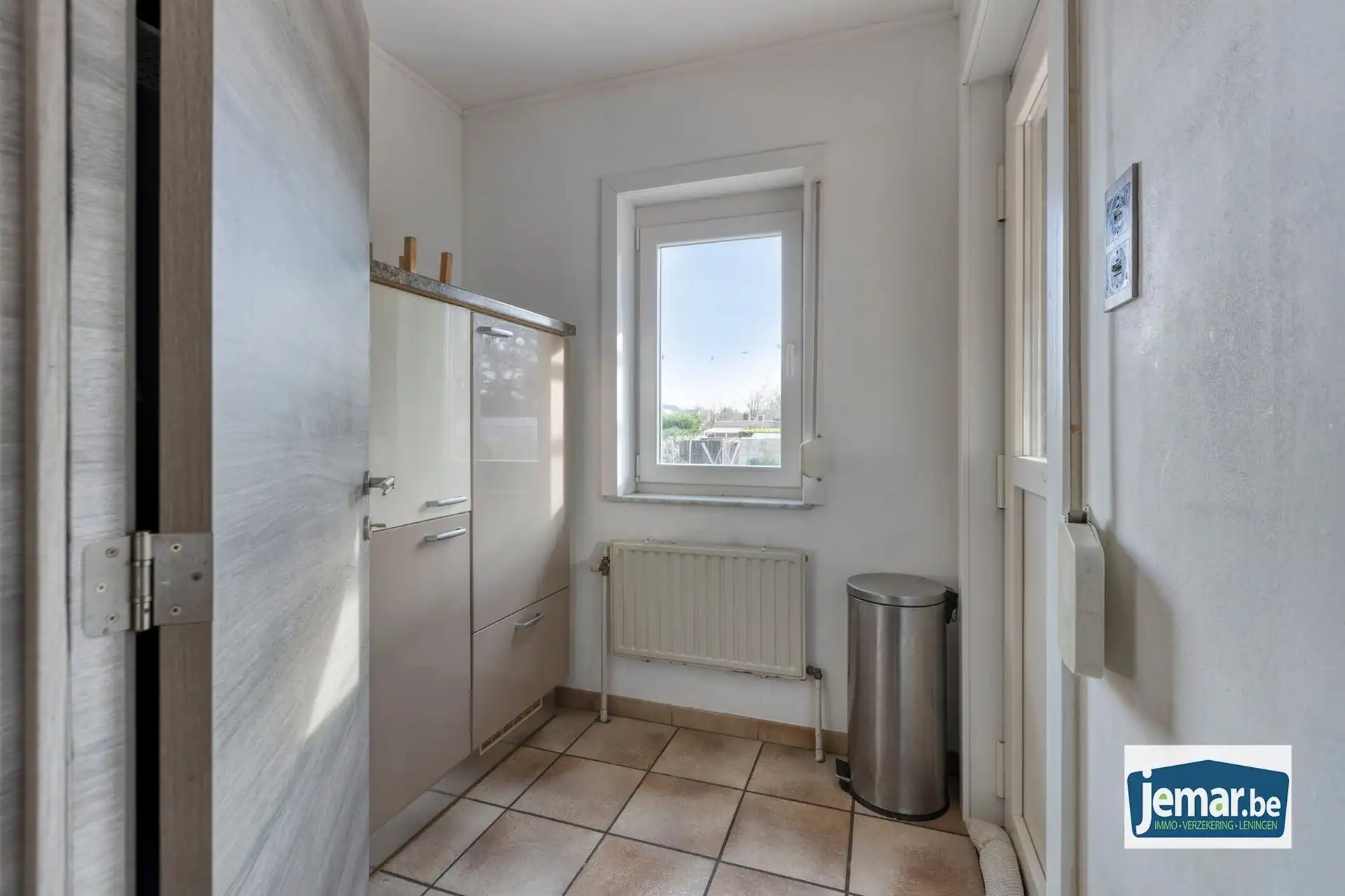 Vrijstaande bungalow woning met 3 slaapkamers en inpandige garage  foto 14