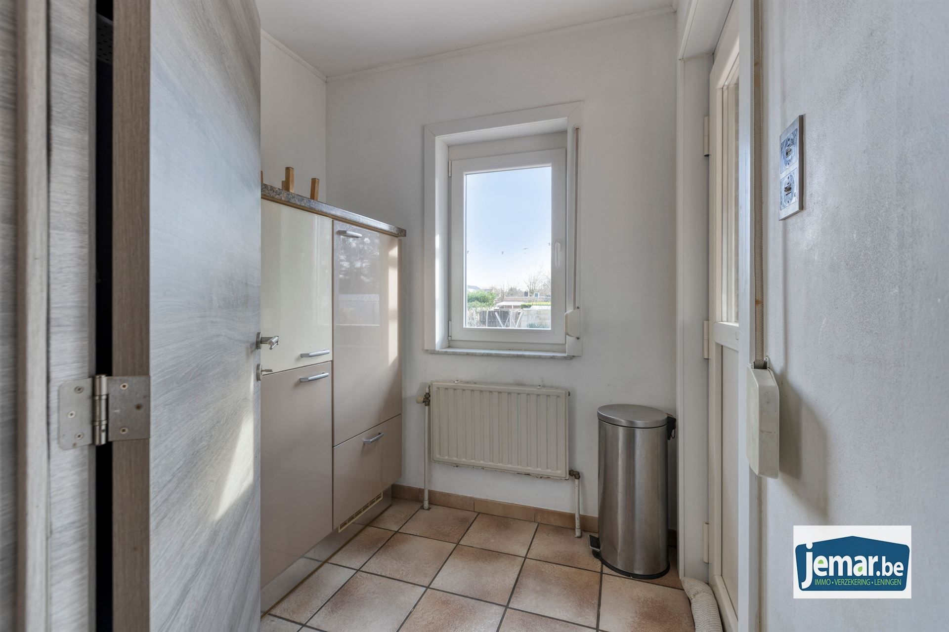 Vrijstaande bungalow woning met 3 slaapkamers en inpandige garage  foto 14