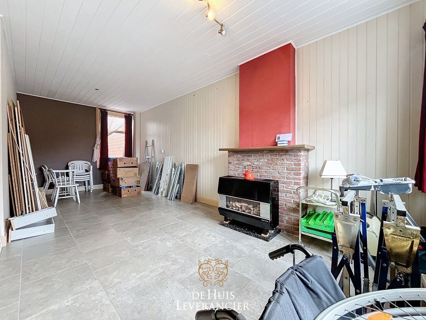 Leuke, te moderniseren woning met 3 slpks en grote tuin ! foto 8
