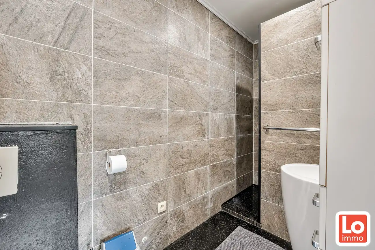Mooie instapklare open gelijkvloers woning met extra garage op een heel rustige locatie in Lochristi foto 11