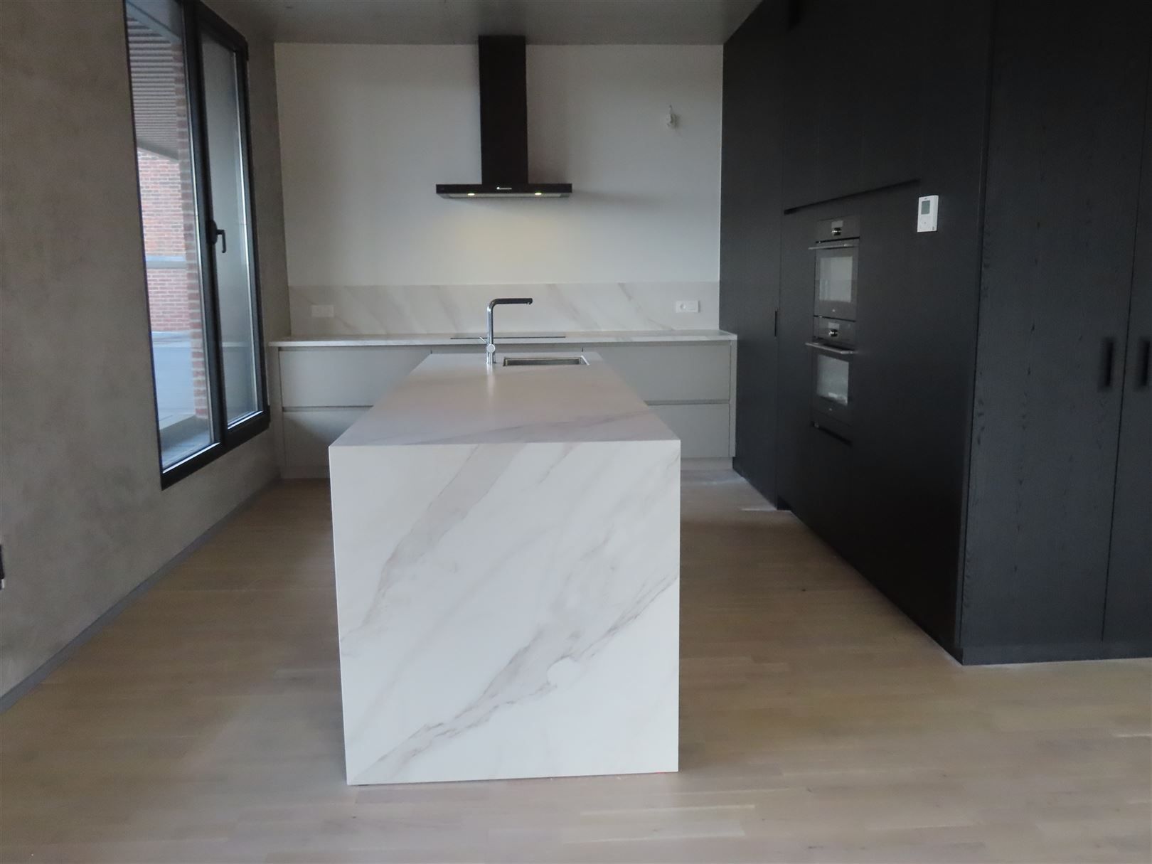 Loft appartement (187m²) met terras (120m²) & parking! foto 5