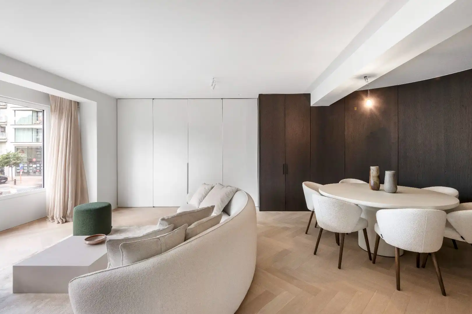 Hoogstaand afgewerkt appartement  met open zicht gelegen vlakbij de Dumortierlaan en op een steenworp van de Zeedijk.   foto 7