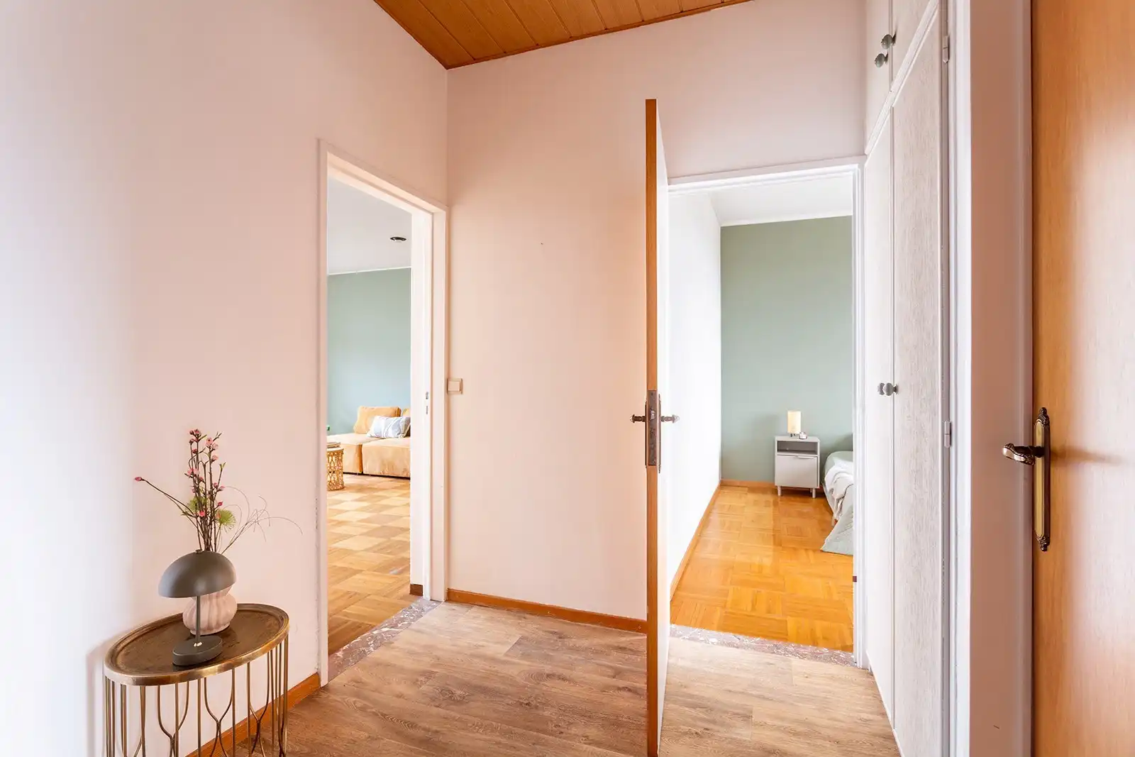 Ruim appartement met 3 slaapkamers en 2 terrassen foto 21