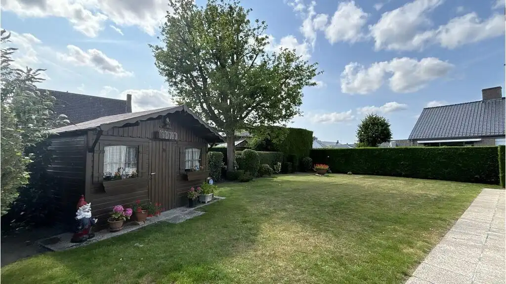 Ruime 3-slaapkamerwonig met Garage en Tuin te koop in Sint-Kruis Brugge foto 15