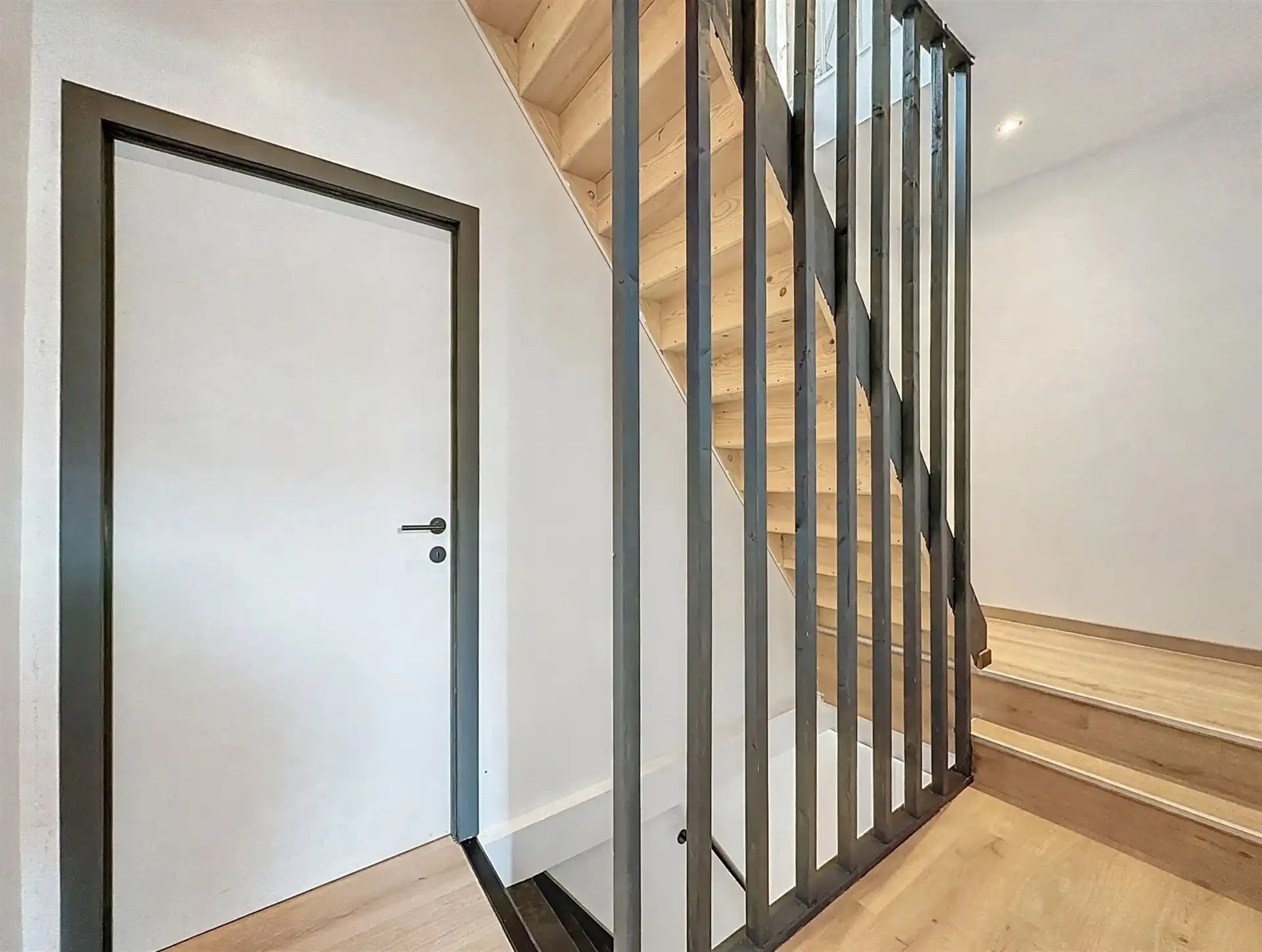 Te koop: Instapklare woning in Sint-Niklaas foto 9