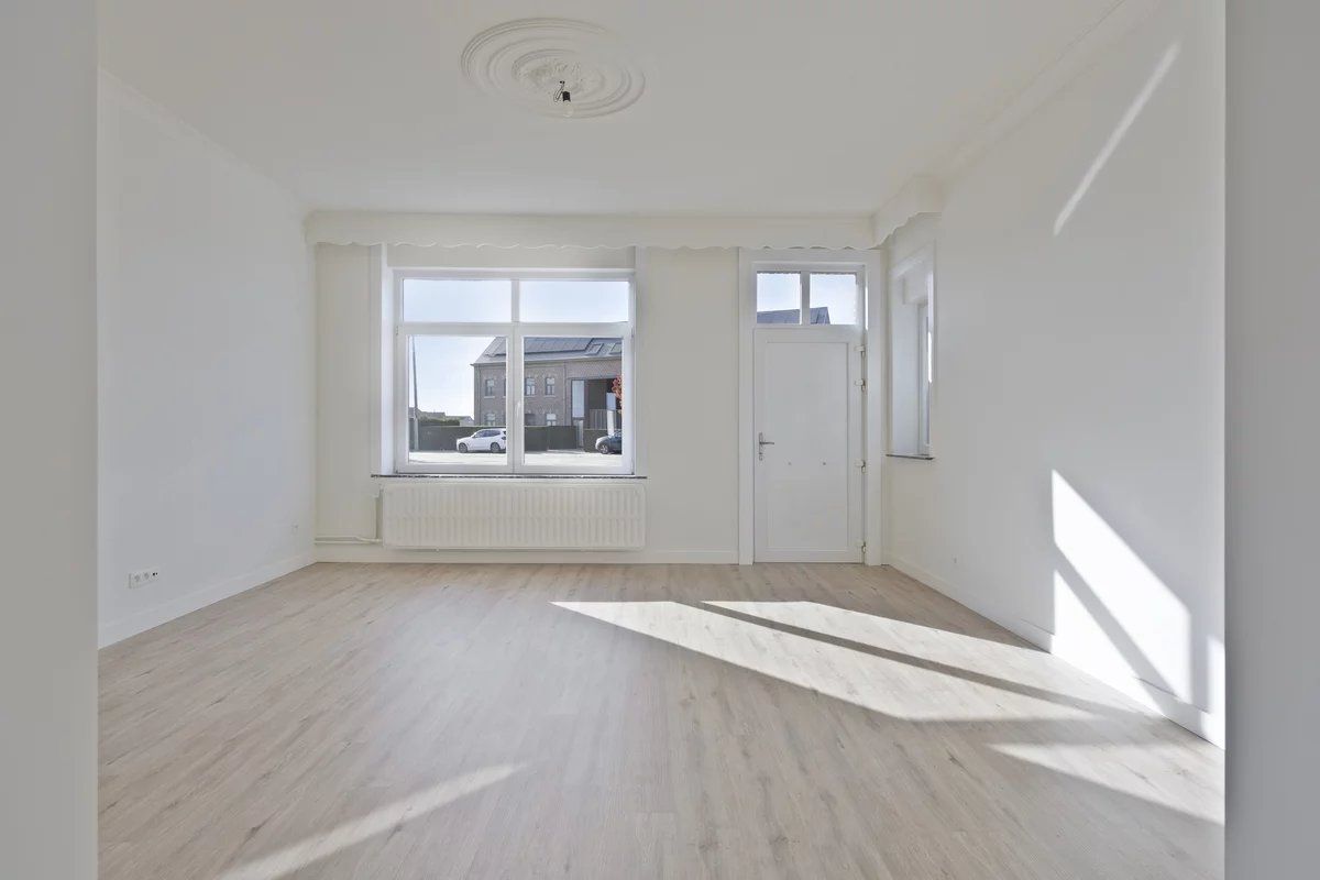 GERENOVEERDE INSTAPKLARE WONING MET 3 SLPK'S IN KESSELT (LANAKEN) foto 8