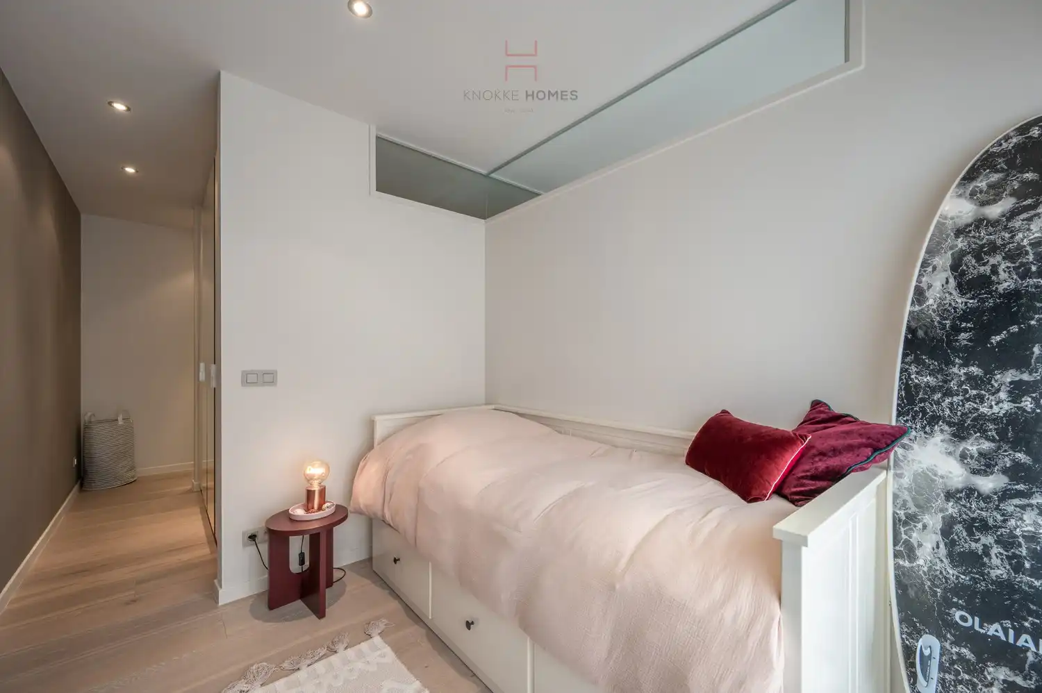 Zeer ruim en verzorgd appartement met vier slaapkamers en een praktische inpandige garage. foto 18