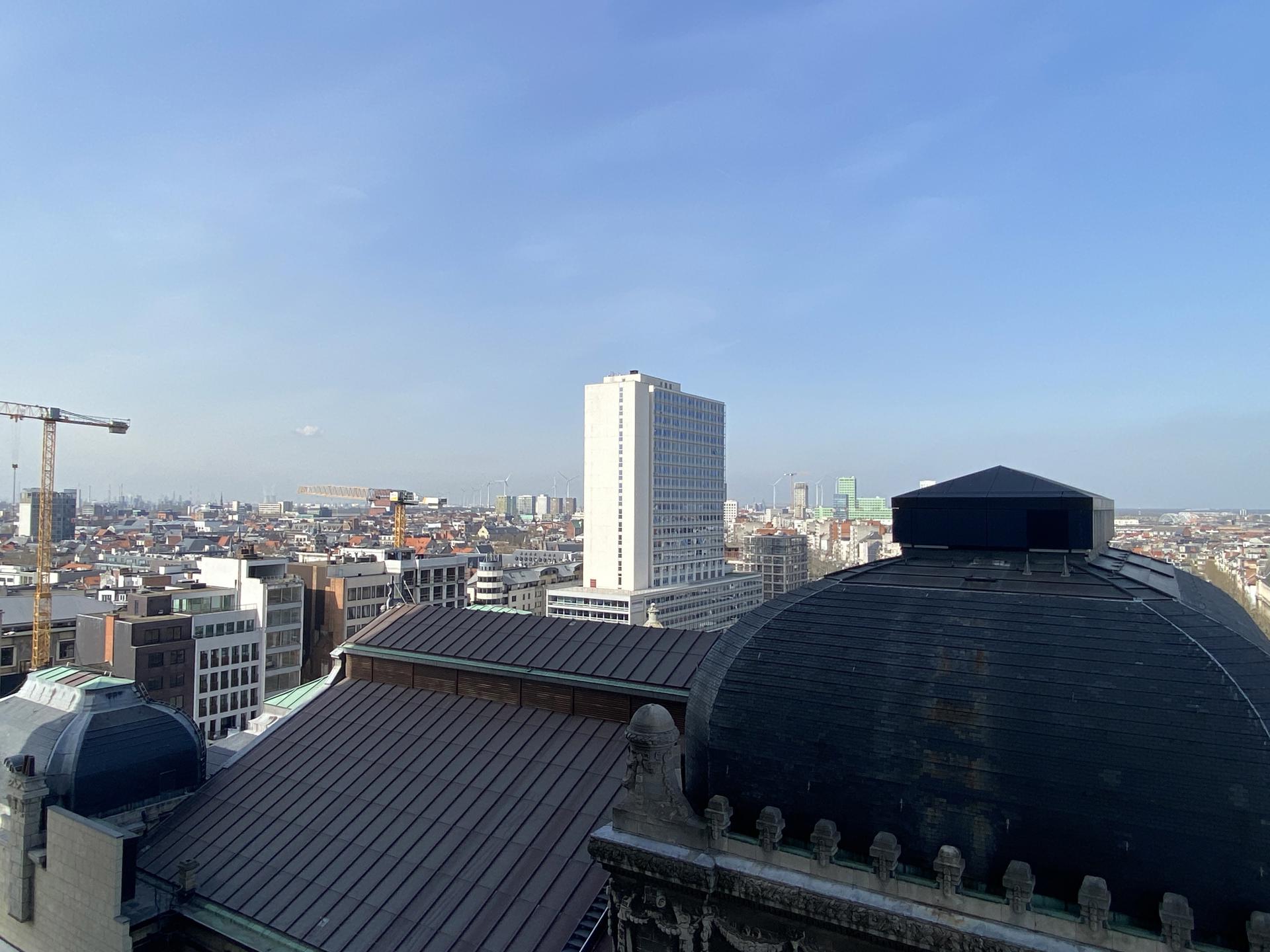 Uniek appartement op de 9e verdieping van de Antwerp Tower. foto 7