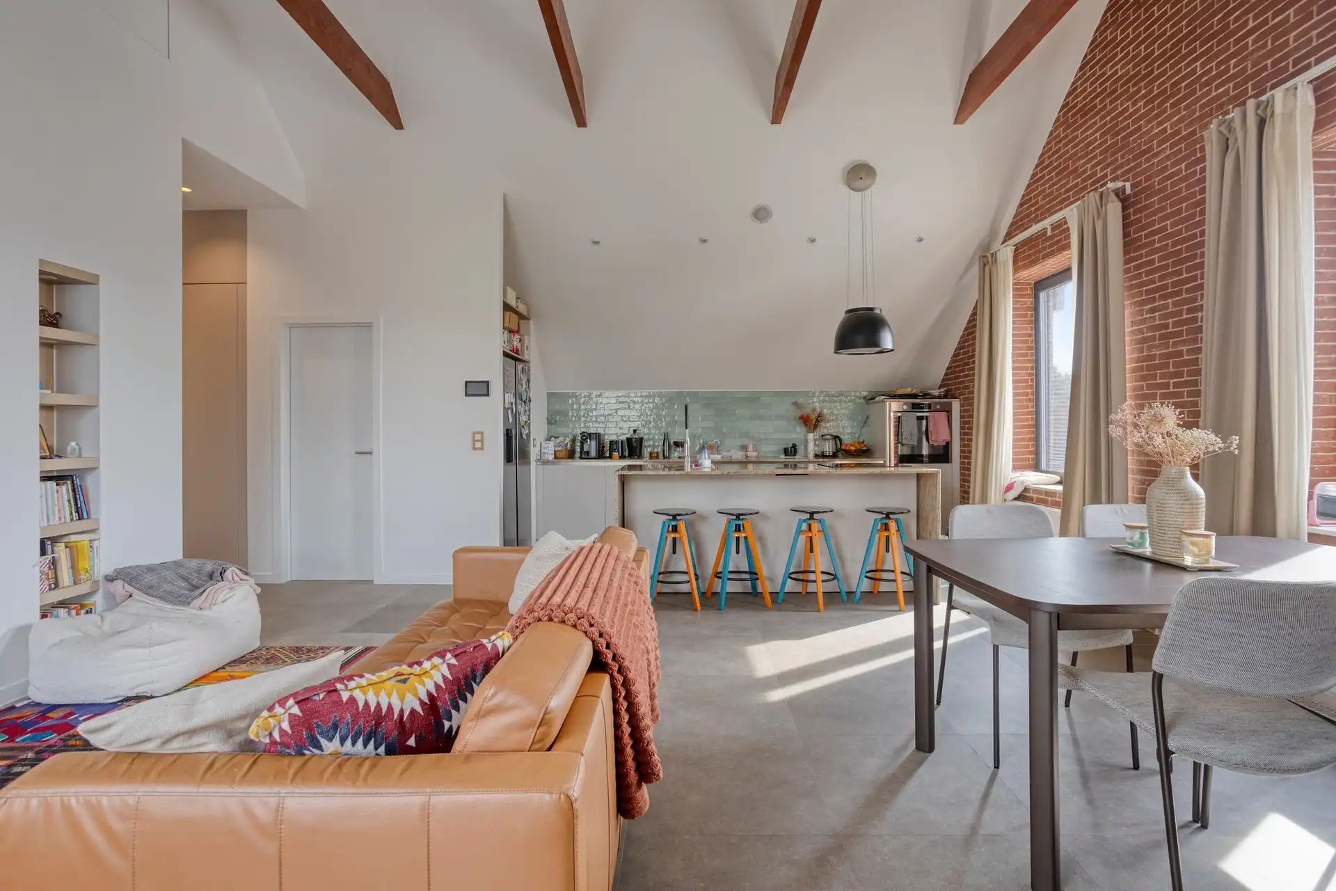 Woning met loods.  foto 4