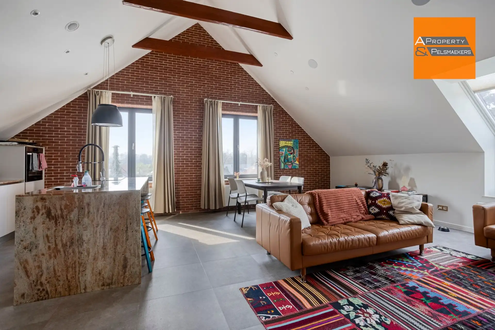 Woning met loods.  foto 4