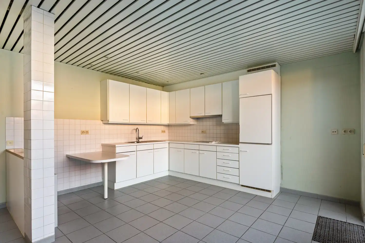 Handelsgelijkvloers in het centrum van Wijnegem! foto 13