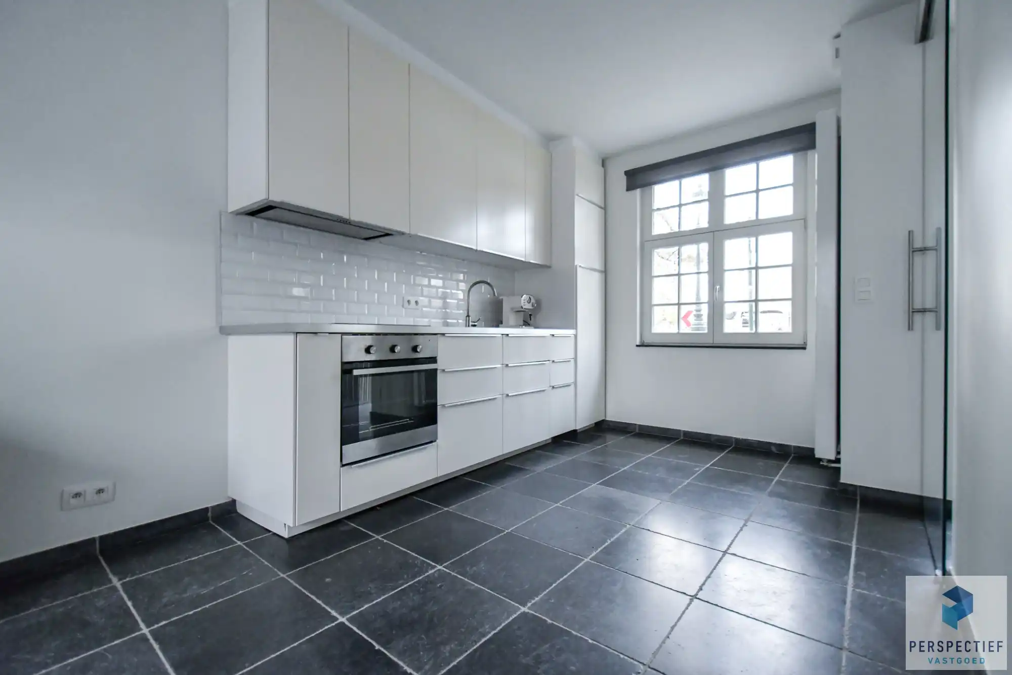 BEZOEKMOMENT VRIJDAG 13/02 VAN 16U30 TOT 18U | Hoogwaardig gerenoveerde stadswoning met prachtig zicht op de Coupure haven foto 7