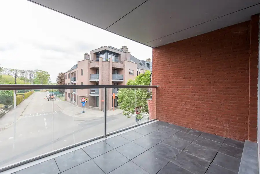 Instapklaar appartement van 107 m² in centrum Diepenbeek. foto 3