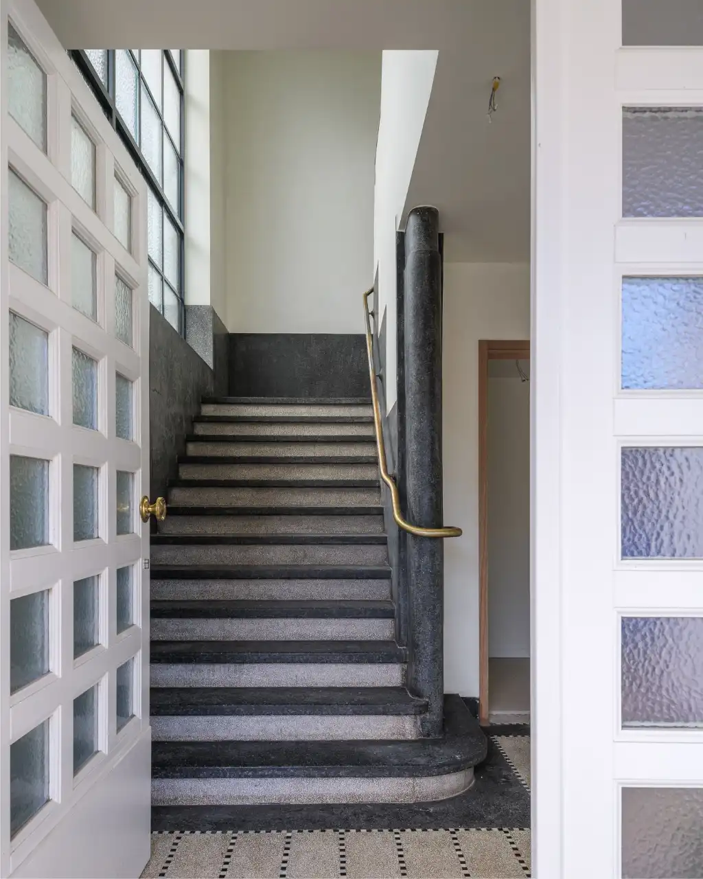 Uniek townhouse-appartement met o.m. 4 slaapkamers, 3 badkamer en een ruim terras. foto 6