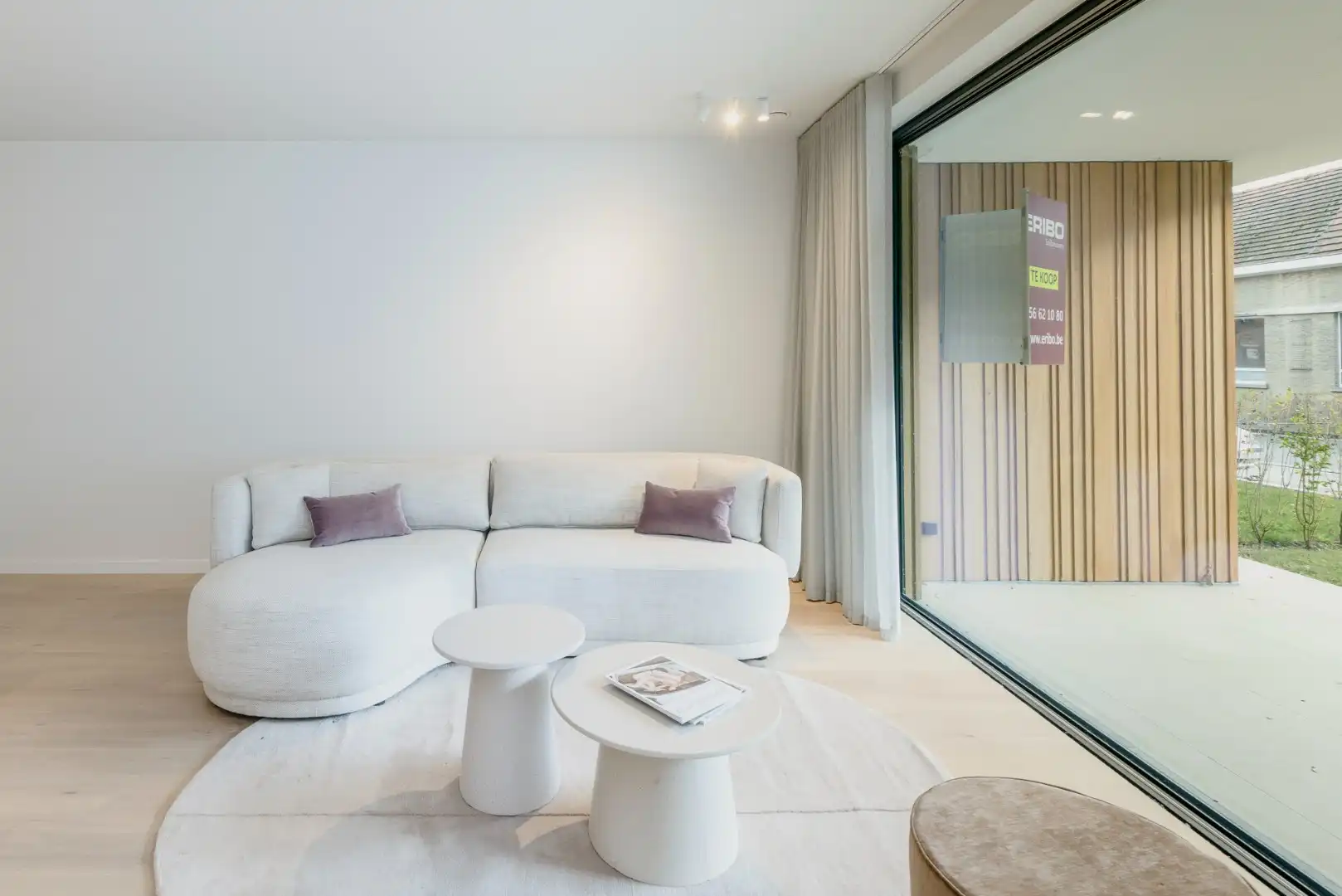 Instapklaar appartement in het mooie centrum van Tiegem foto {{pictureIndex}}