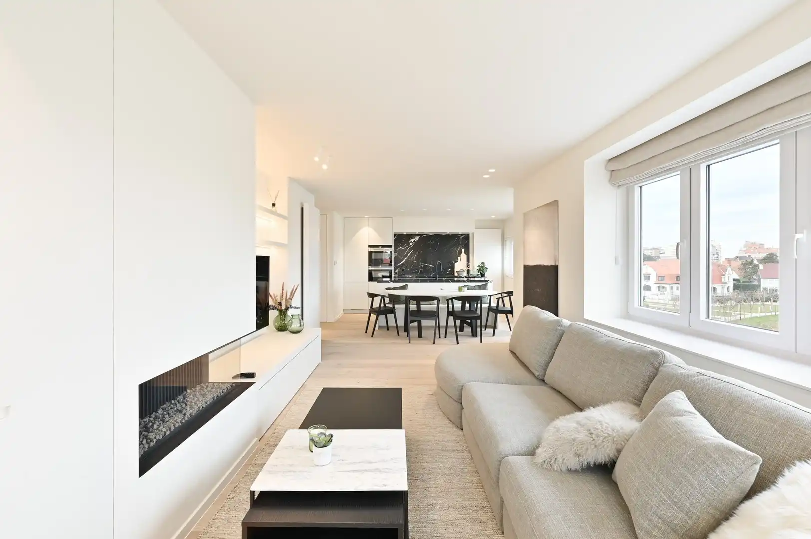 Gerenoveerd hoekappartement, heel rustig gelegen te Knokke,  genietend van een uitgestrekt zicht op het Zegemeer. foto 4