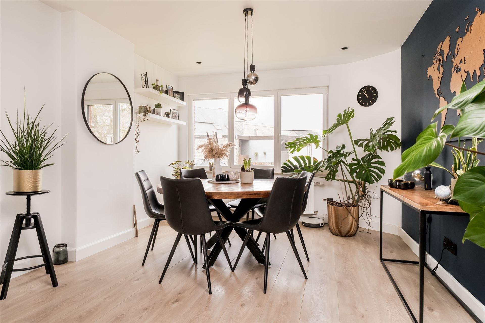 Gezellige woning met open keuken en tuin top ligging!  foto 8