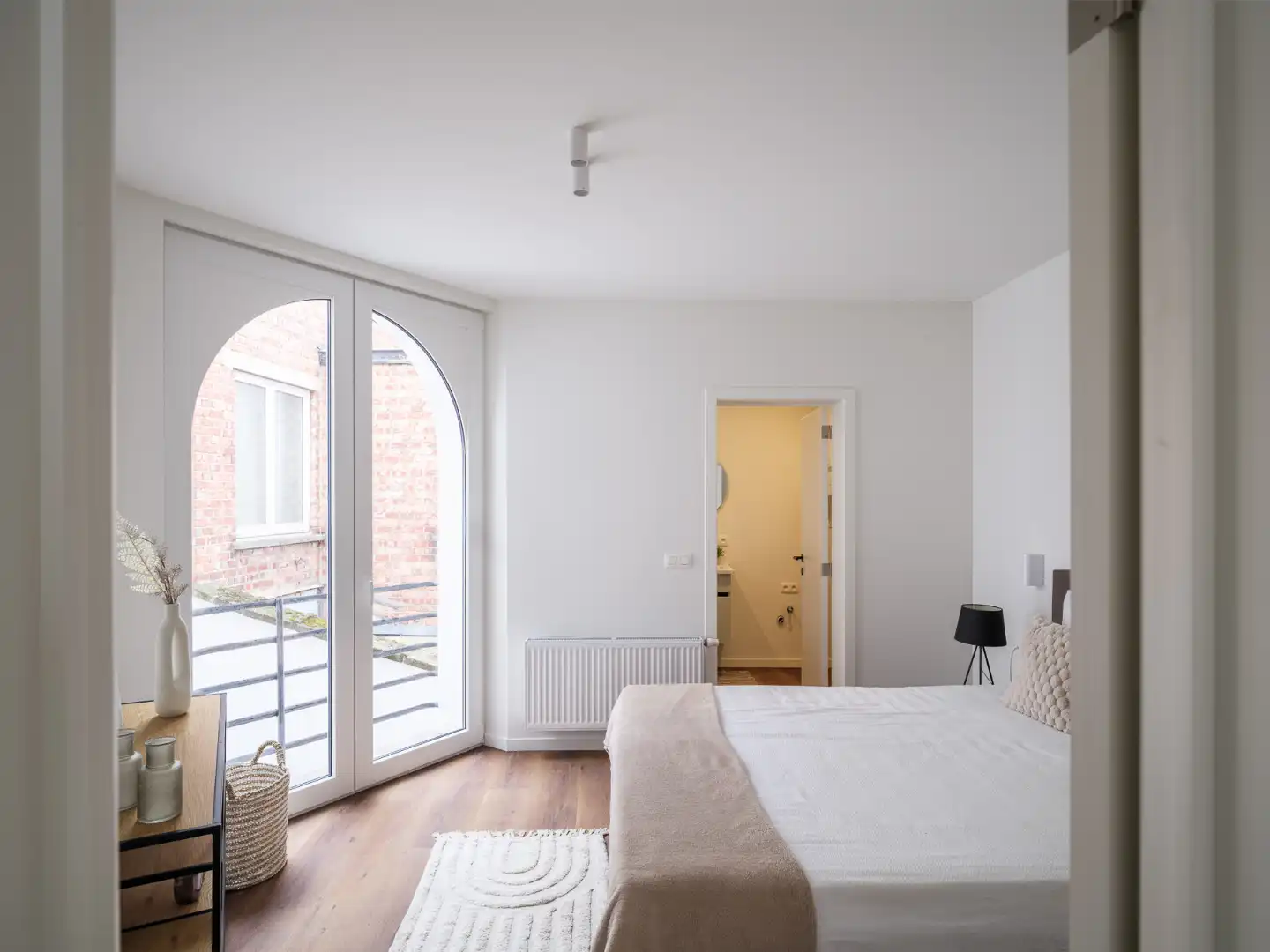 Volledig gerenoveerde opbrengsteigendom met zes appartementen nabij Gent-Sint-Pieters foto 19