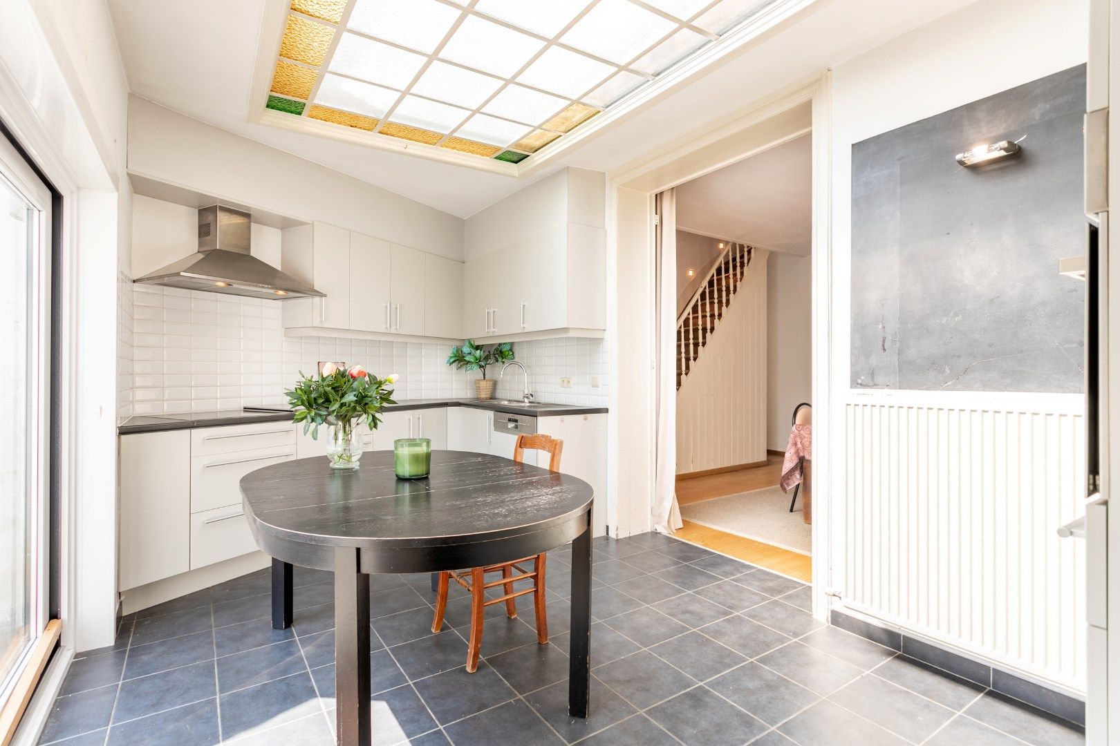 Instapklare woning met 3 slaapkamers, tuin en uitstekende ligging te Halle foto 6