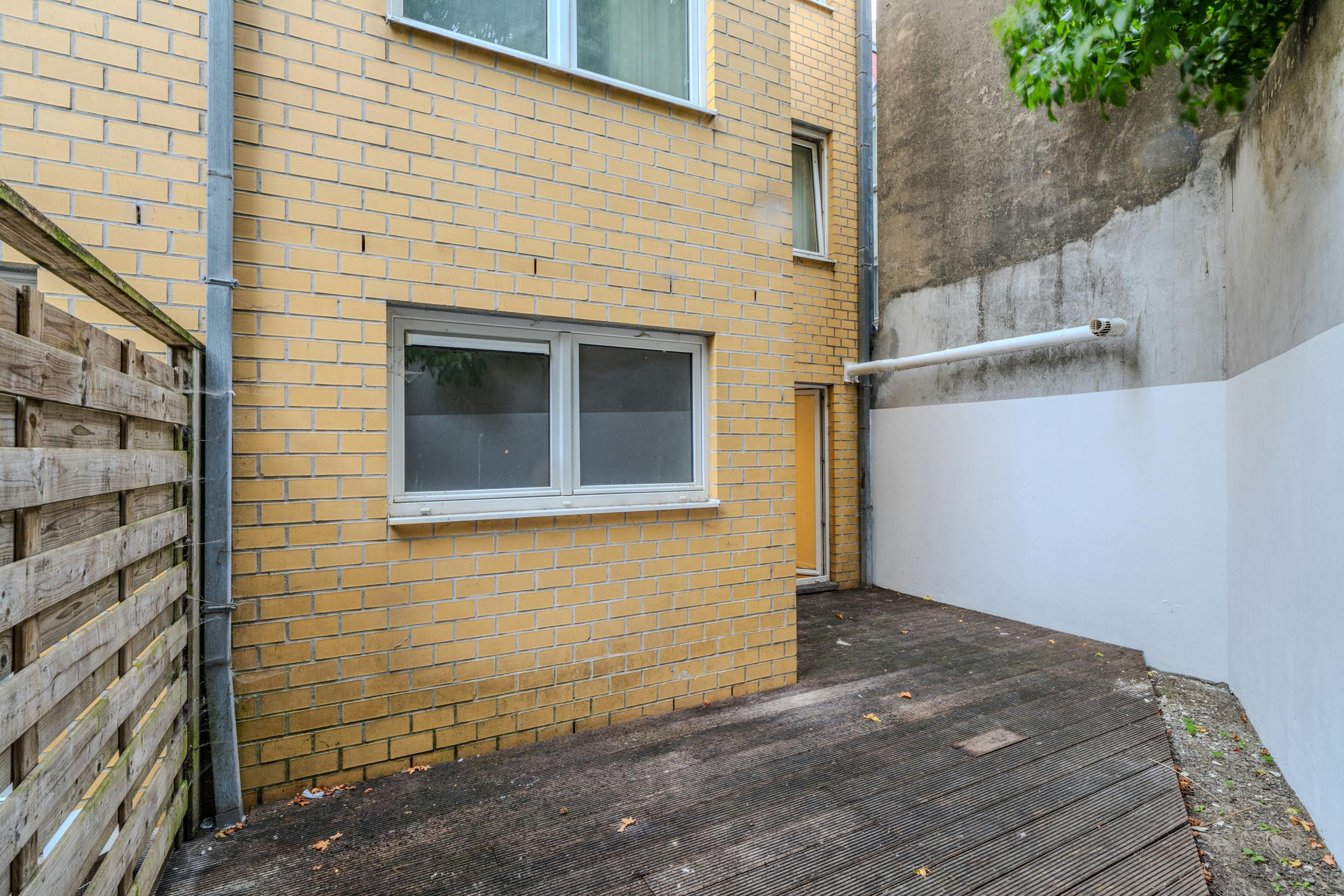 Gelijkvloers 2-slaapkamerappartement met terras te Oostende foto 8