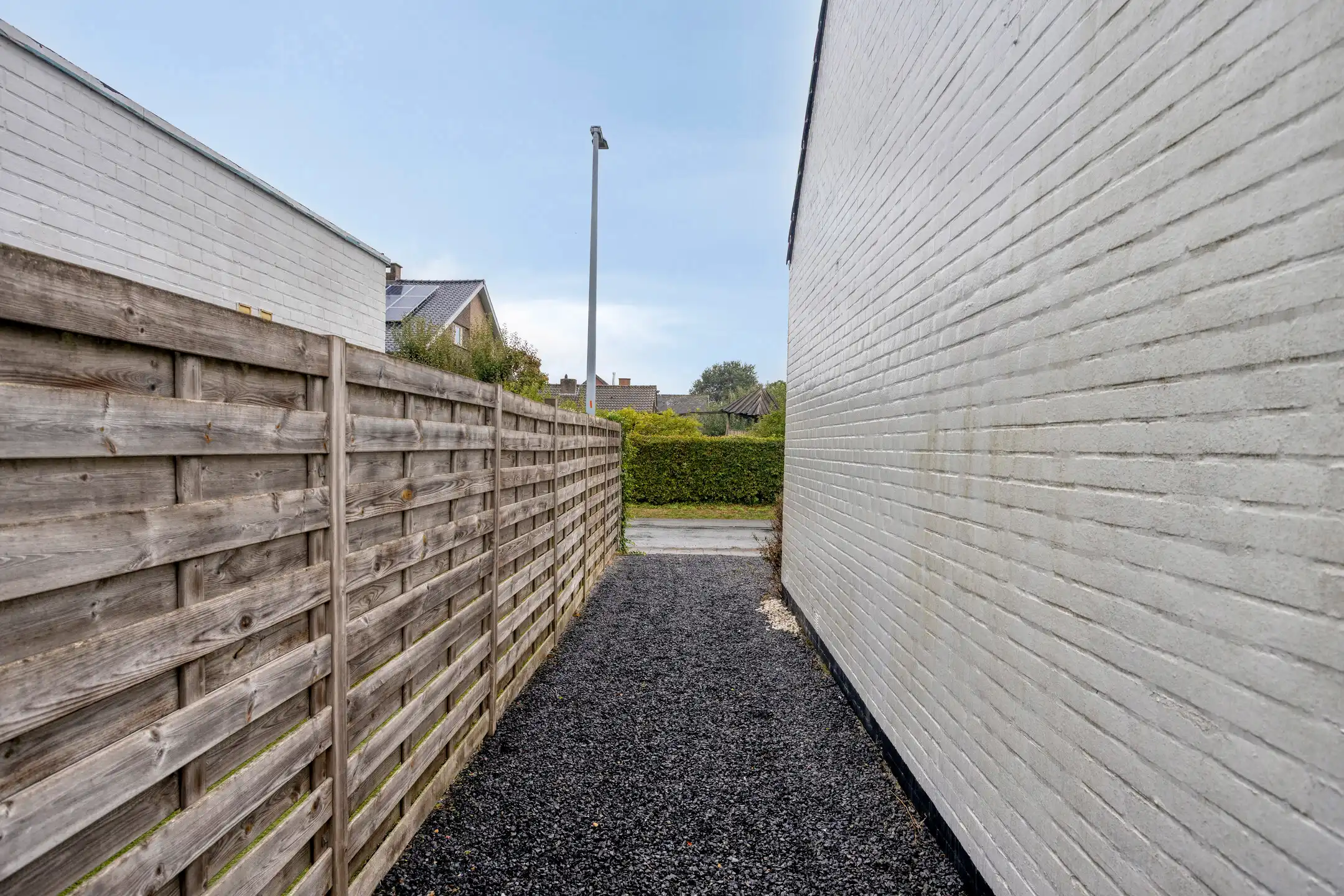 Open bebouwing met twee garages en ruime zolder foto 32