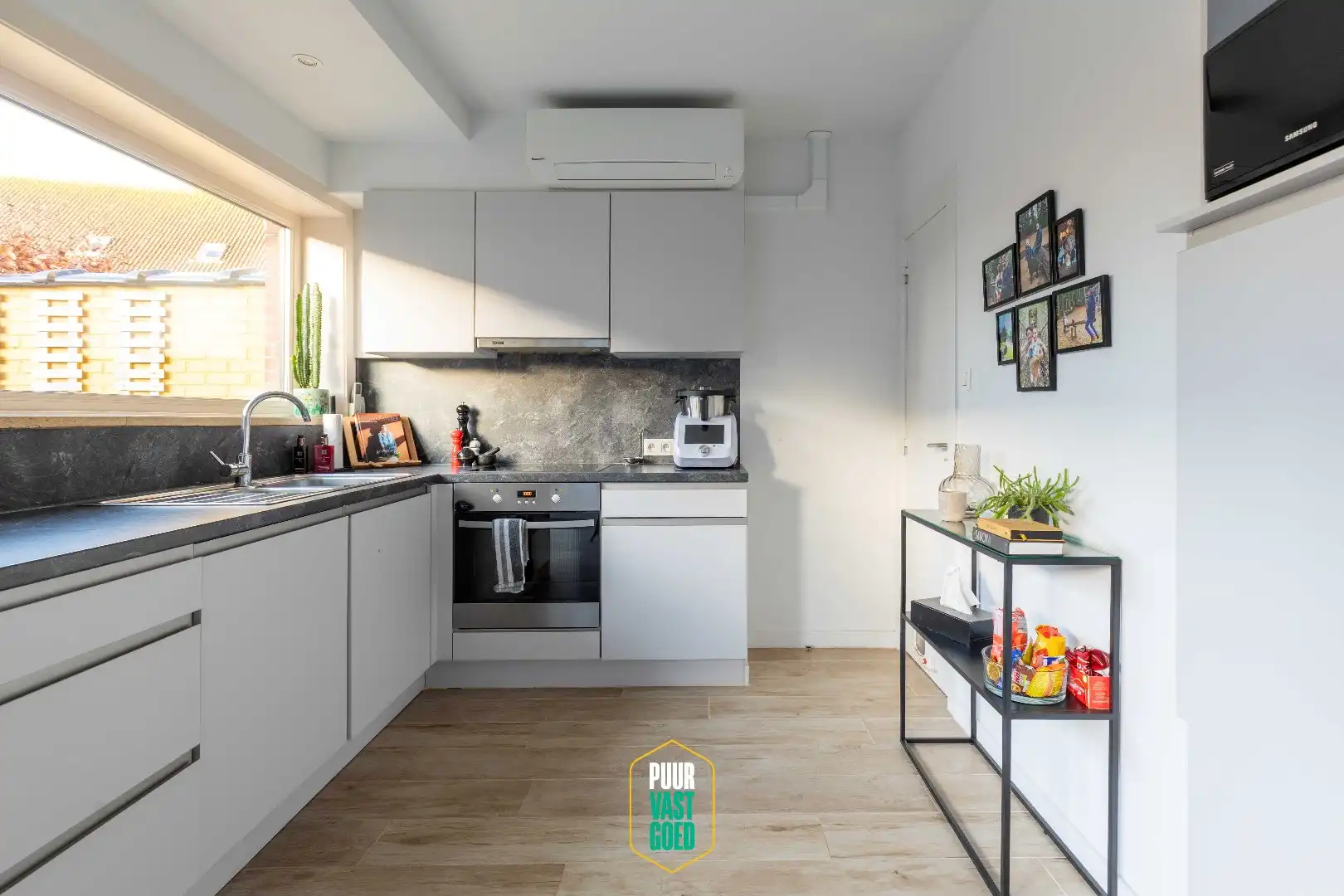 Praktisch, energiezuinig, perfect in orde en met garage! foto 4