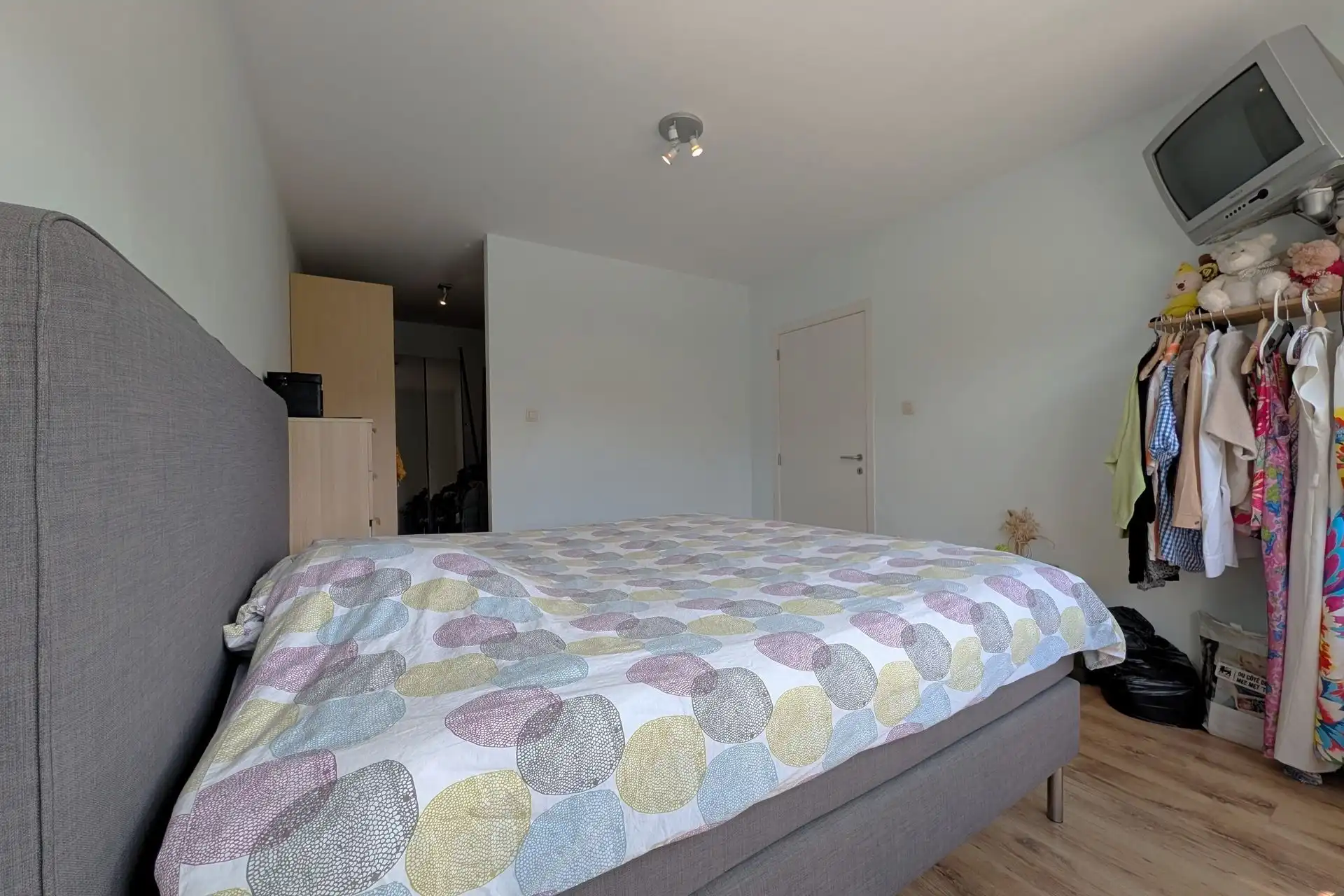Instapklare halfopen woning met 3 slaapkamers en zwembad te Bilzen foto 13