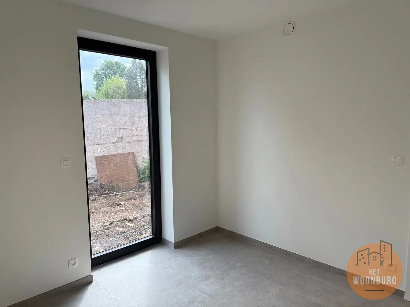 Nieuwbouw app. met 2 slpks, terras, tuin en 2 staanplaatsen foto 11