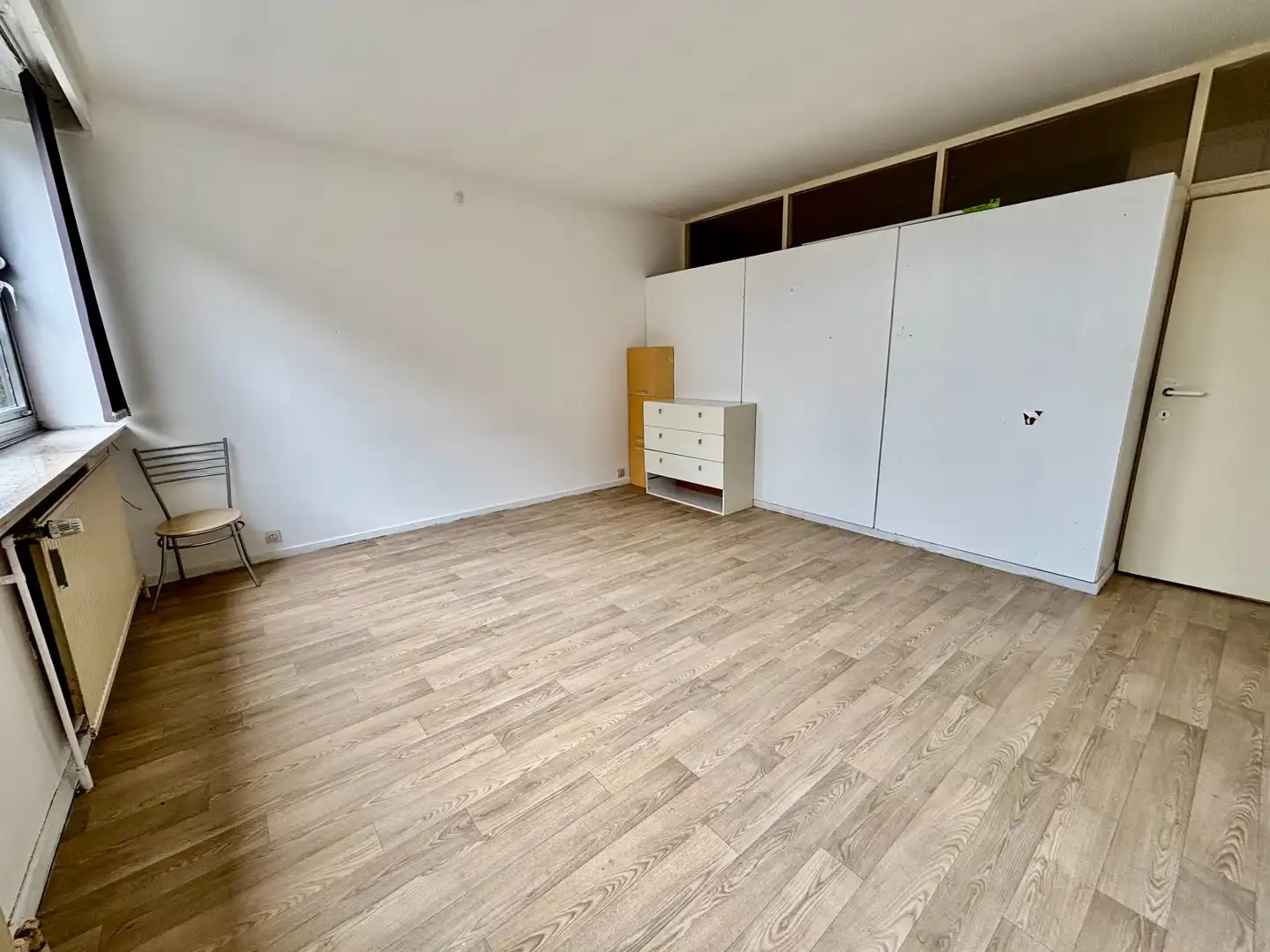 Ruim appartement op het Marktplein in Ardooie foto 12
