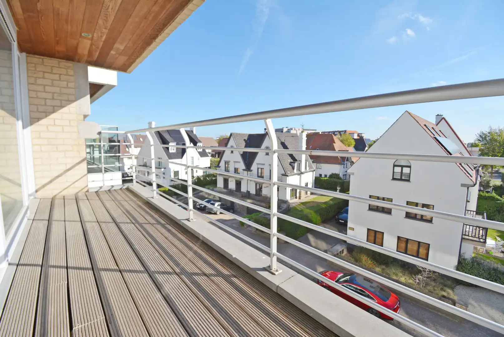 Prachtig onderhouden appartement op toplocatie vlak bij de zeedijk! foto 4