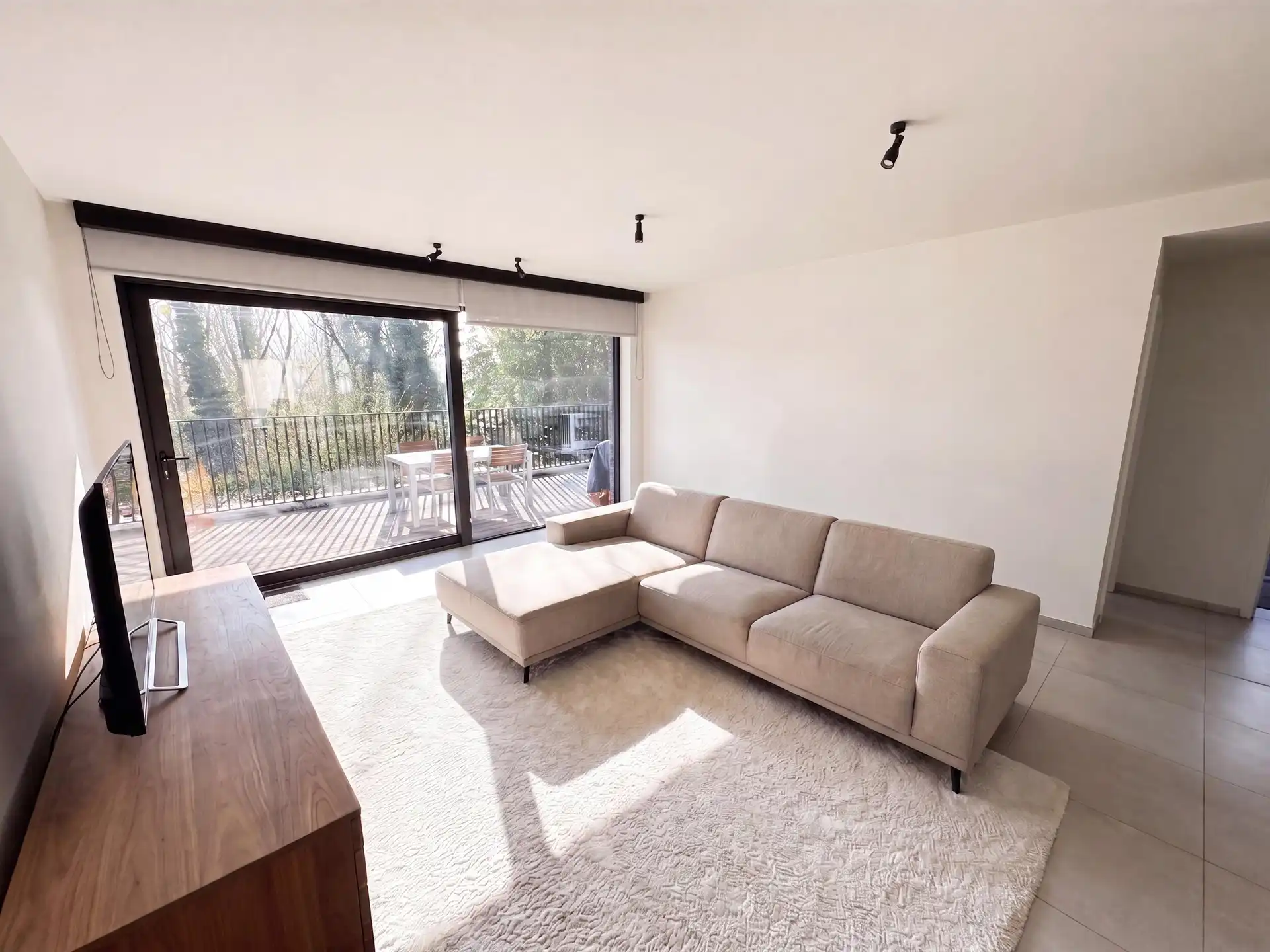Prachtig appartement met twee slaapkamers en zicht op groen foto 3