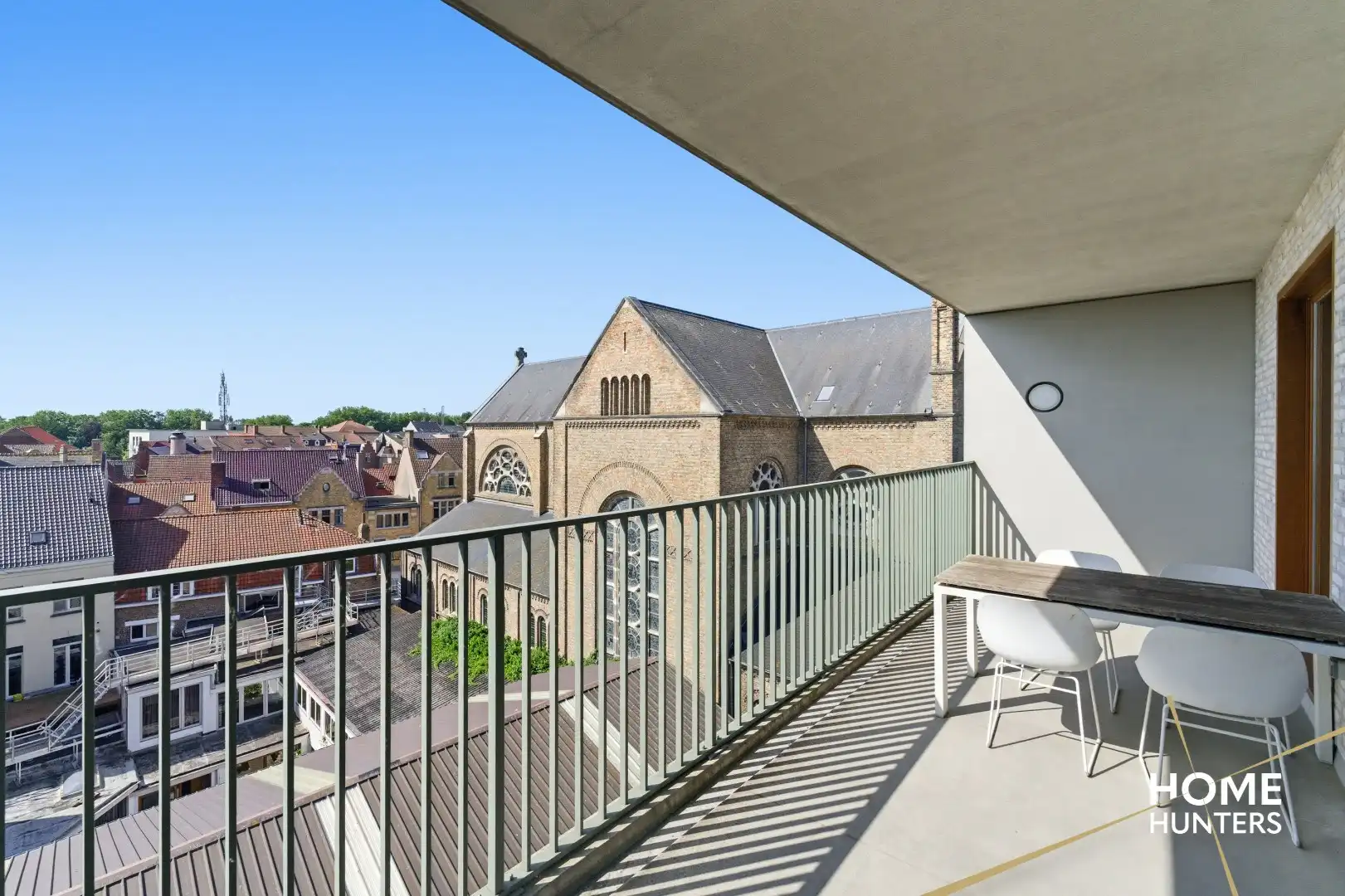 Luxueus appartement met zonnig terras in het hart van het historische stadscentrum van Ieper foto 13