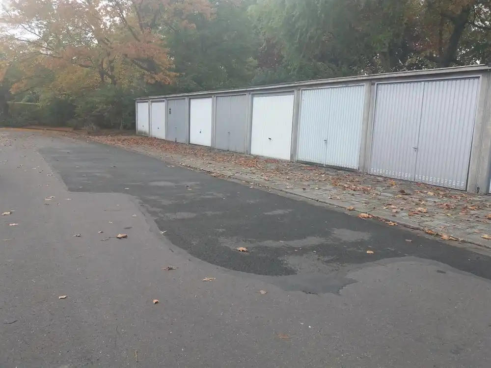 Garage te huur Leerwijk 3 - 2030 ANTWERPEN