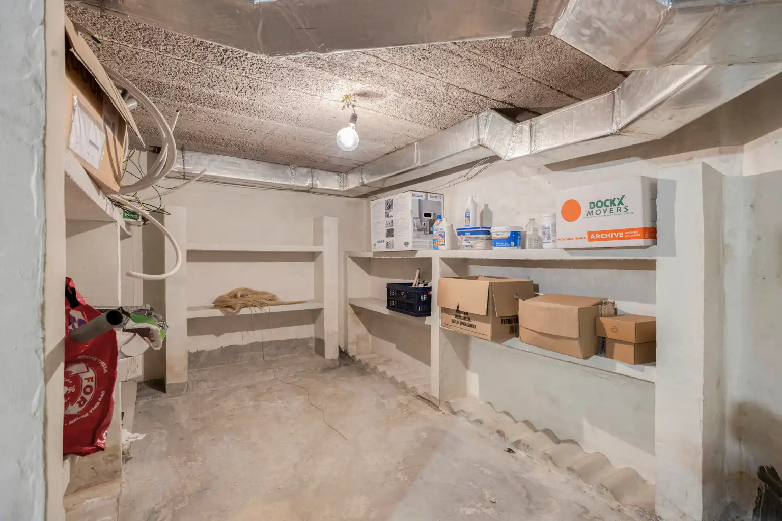 Ruime laagbouwwoning op 1806m² met omheinde tuin foto 26