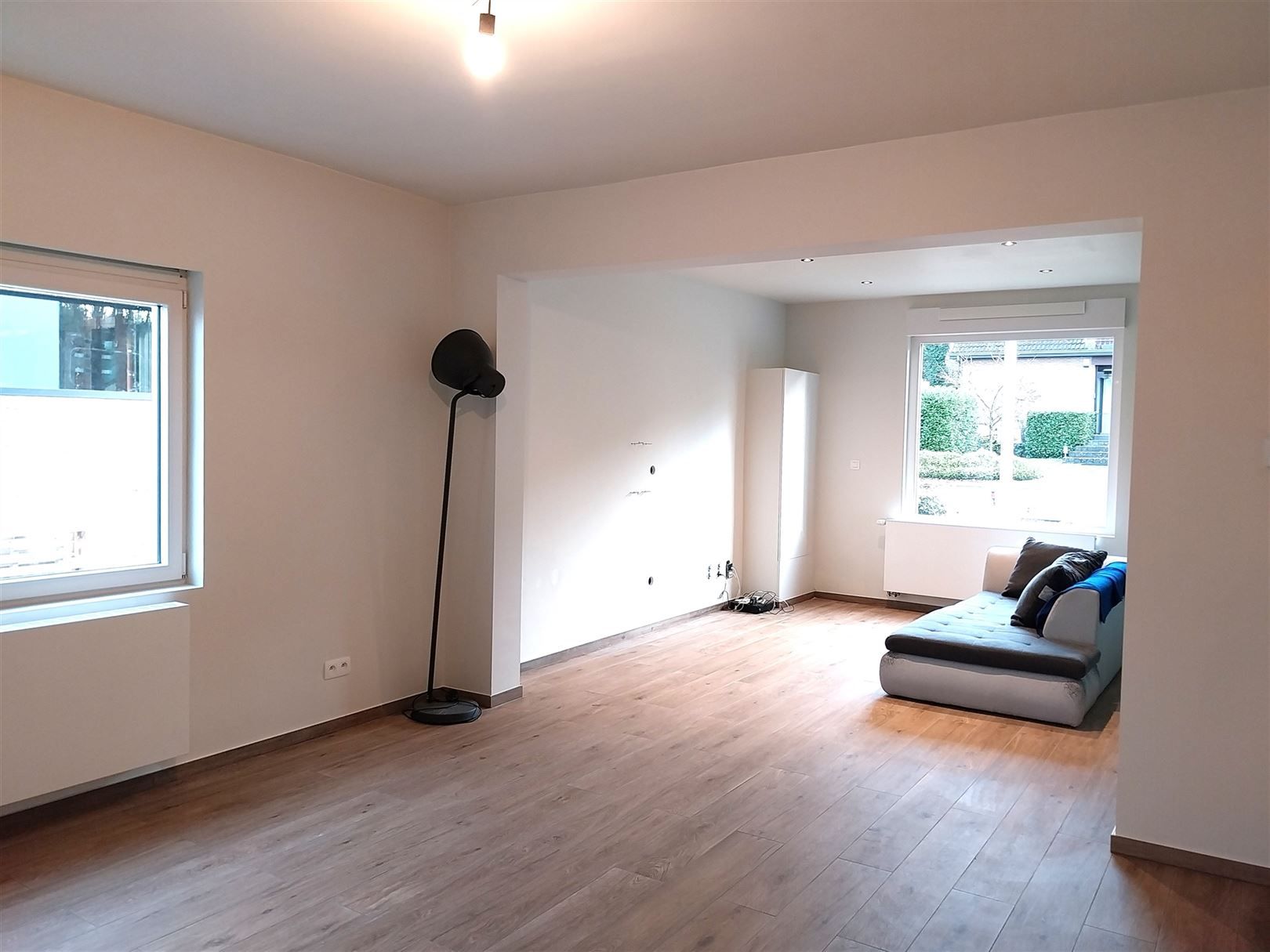 TE HUUR: Gerenoveerde halfopen bebouwing met 3 slaapkamers en ruime tuin! foto 10