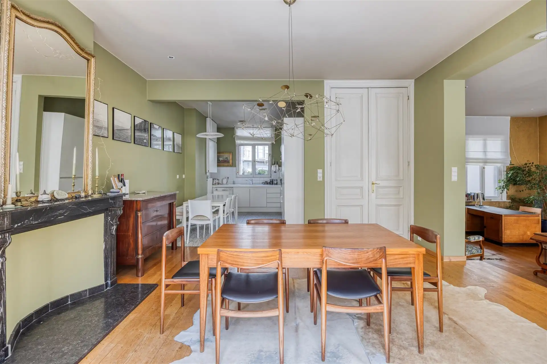 Dubbel herenhuis met 6 slpk, 2 terassen, dubbele garage en royale ruimte, perfect gelegen nabij Museum en Marnixplaats foto 11