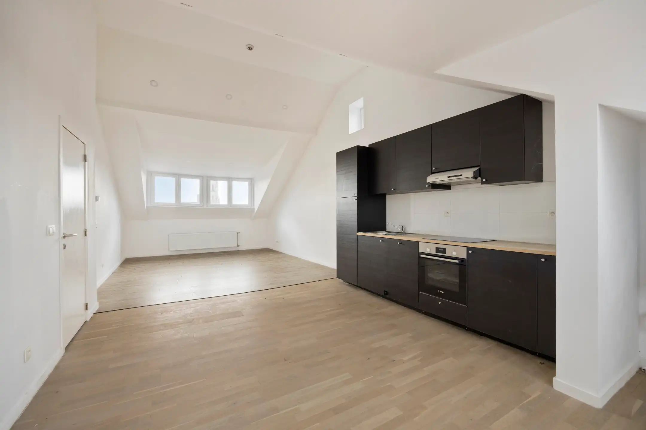Gerenoveerde penthouse met 2 slaapkamers te centrum Tienen foto 8