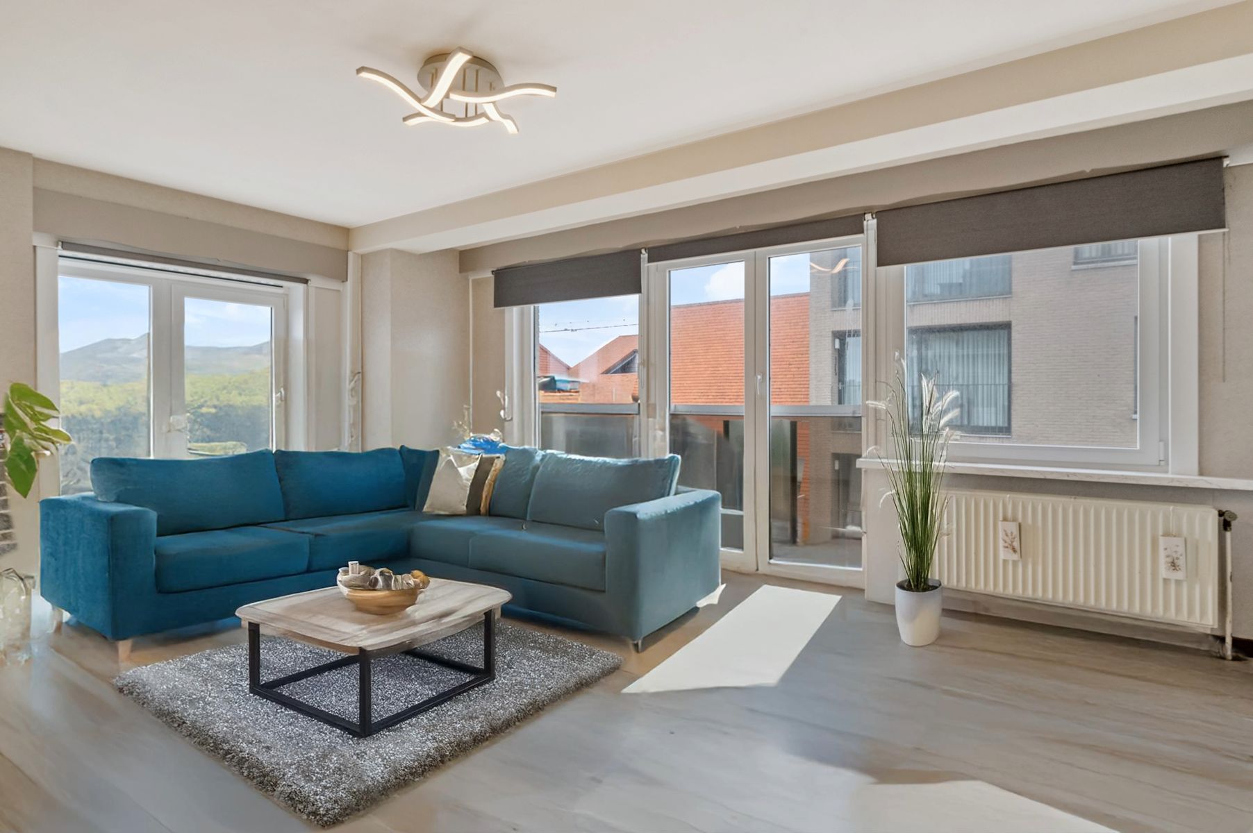 Te koop appartement met 2 slaapkamers en veel lichtinval op 5e verdiep foto 6