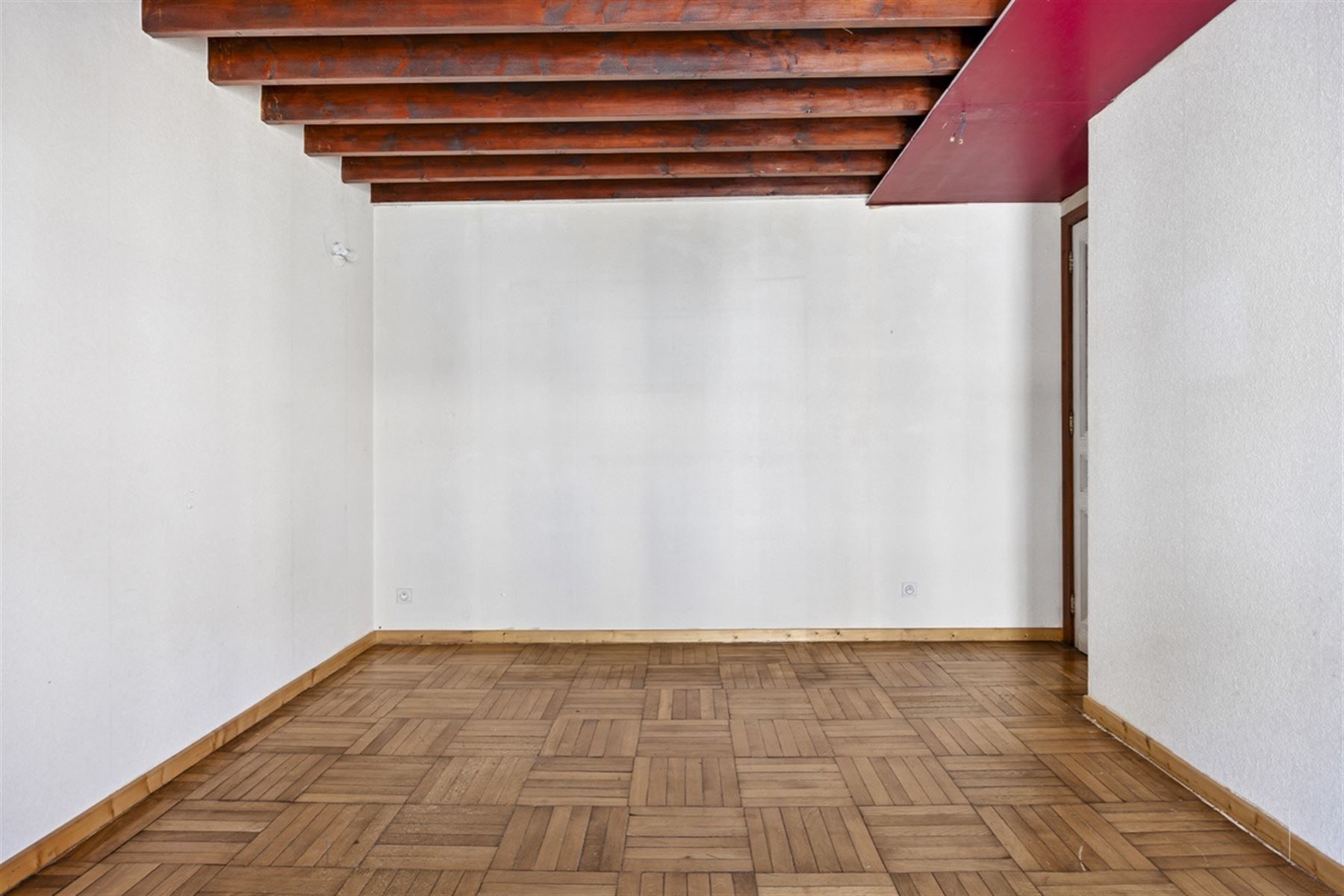 Karaktervolle herenwoning met 3 slaapkamers én enorme garage foto 14