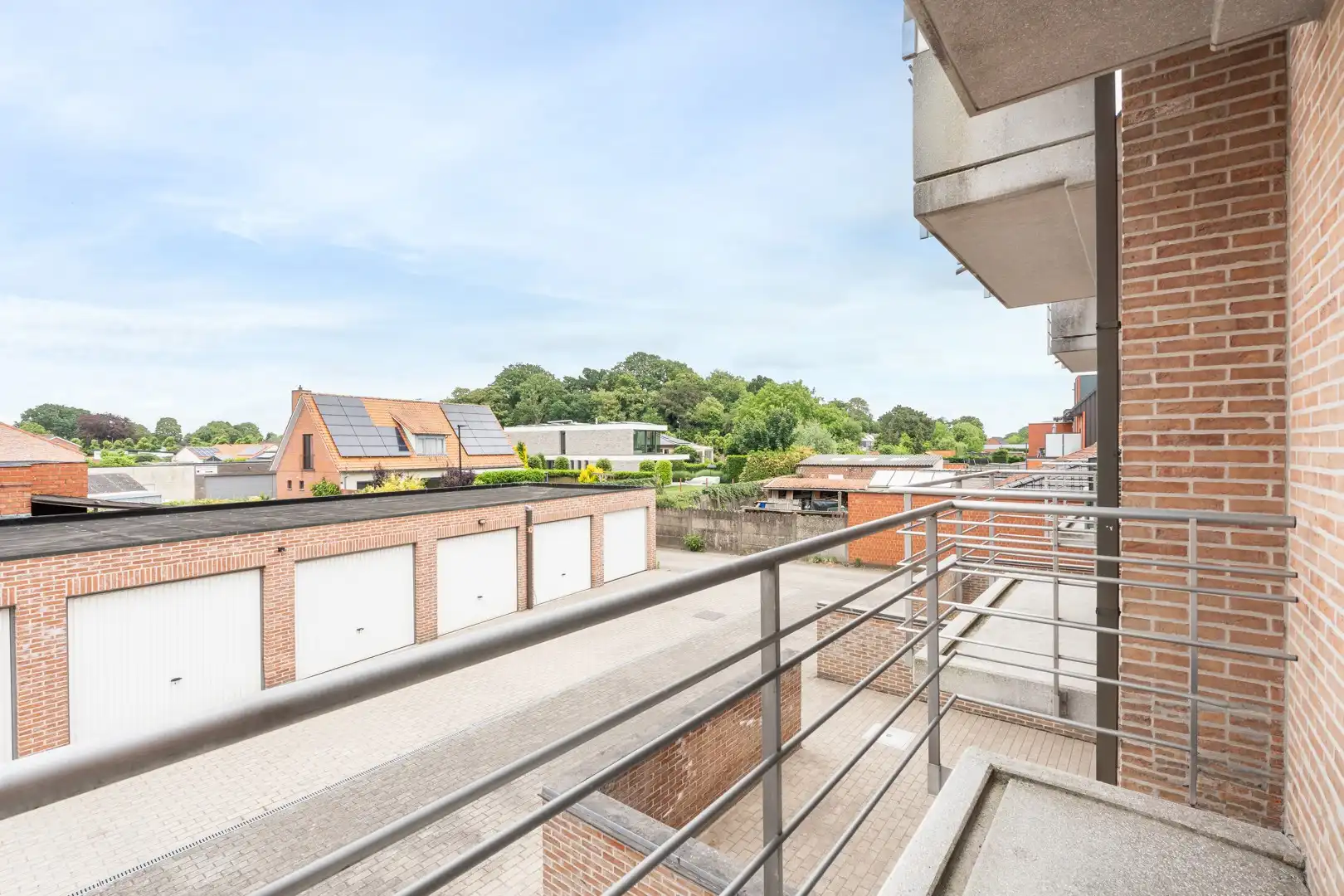 Lichtrijk 2 slaapkamer appartement op de eerste verdieping foto 16
